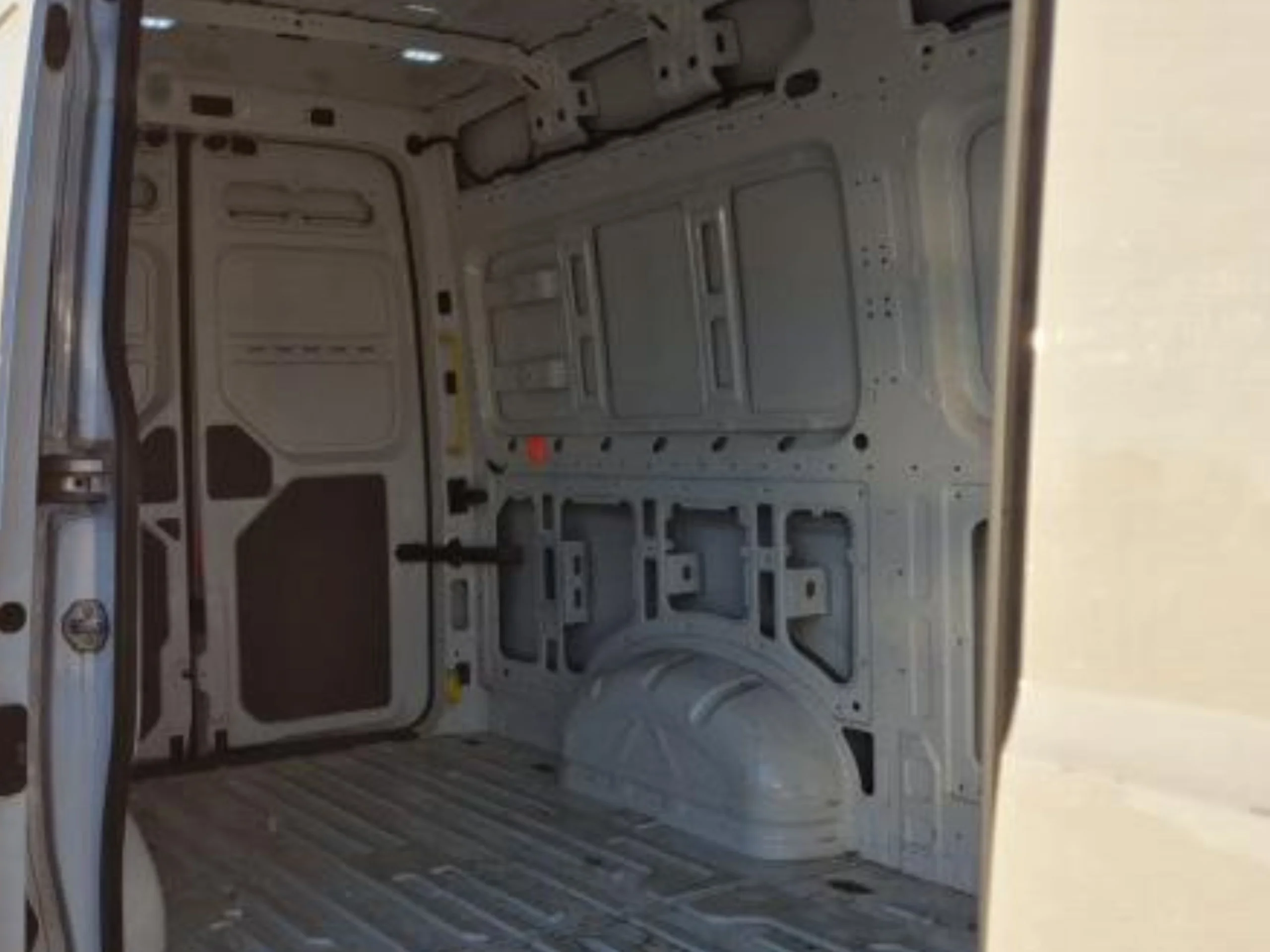 Volkswagen Crafter L3H3 2.0 TDI 140 CV - Foto 7