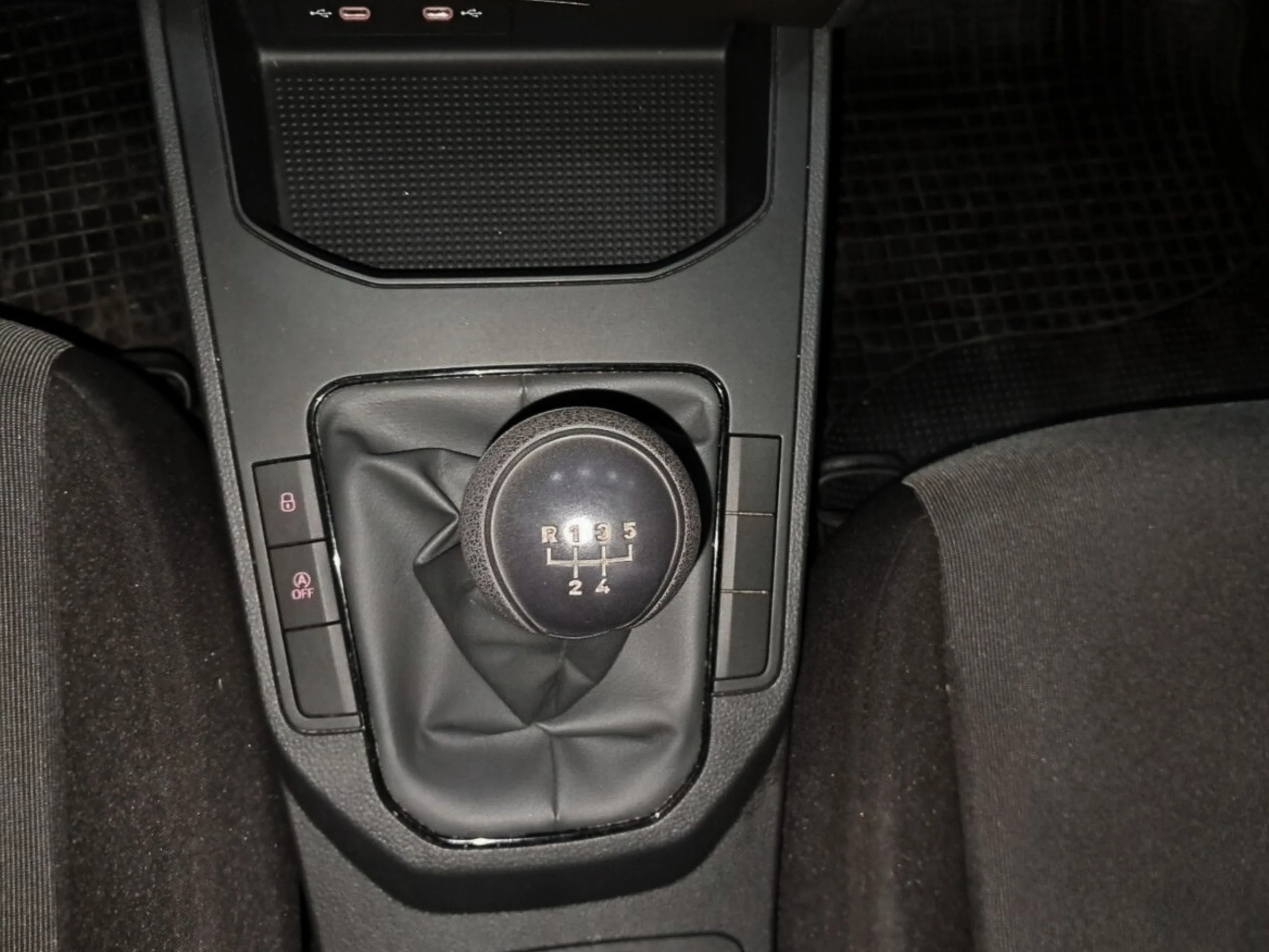 Seat Ibiza 1.0 MPI 59kW (80CV) Reference Plus - Foto 17