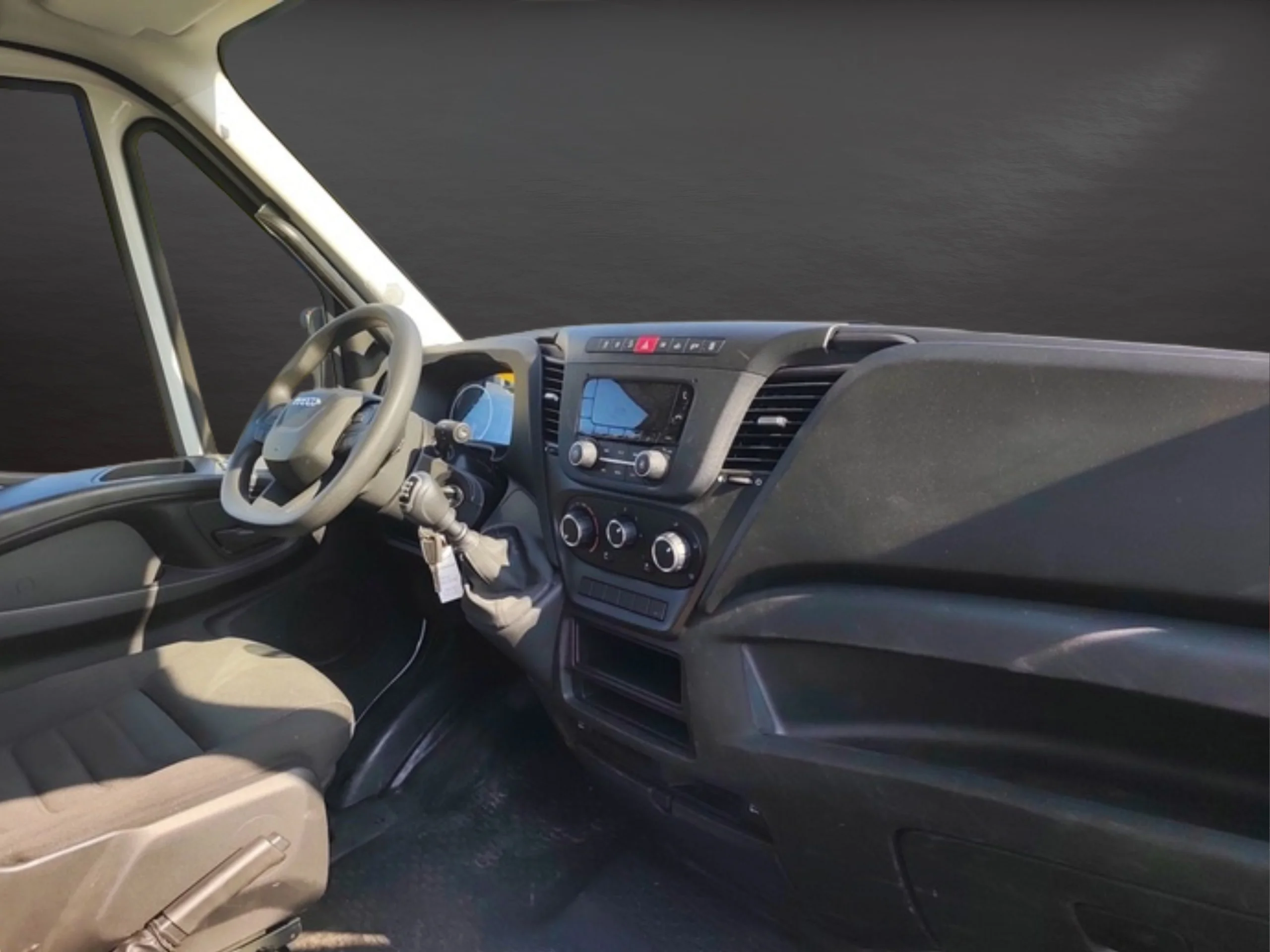 Iveco Daily Carrozado L4 Híbrido GNC / GASOLINA 136 CV - Foto 6