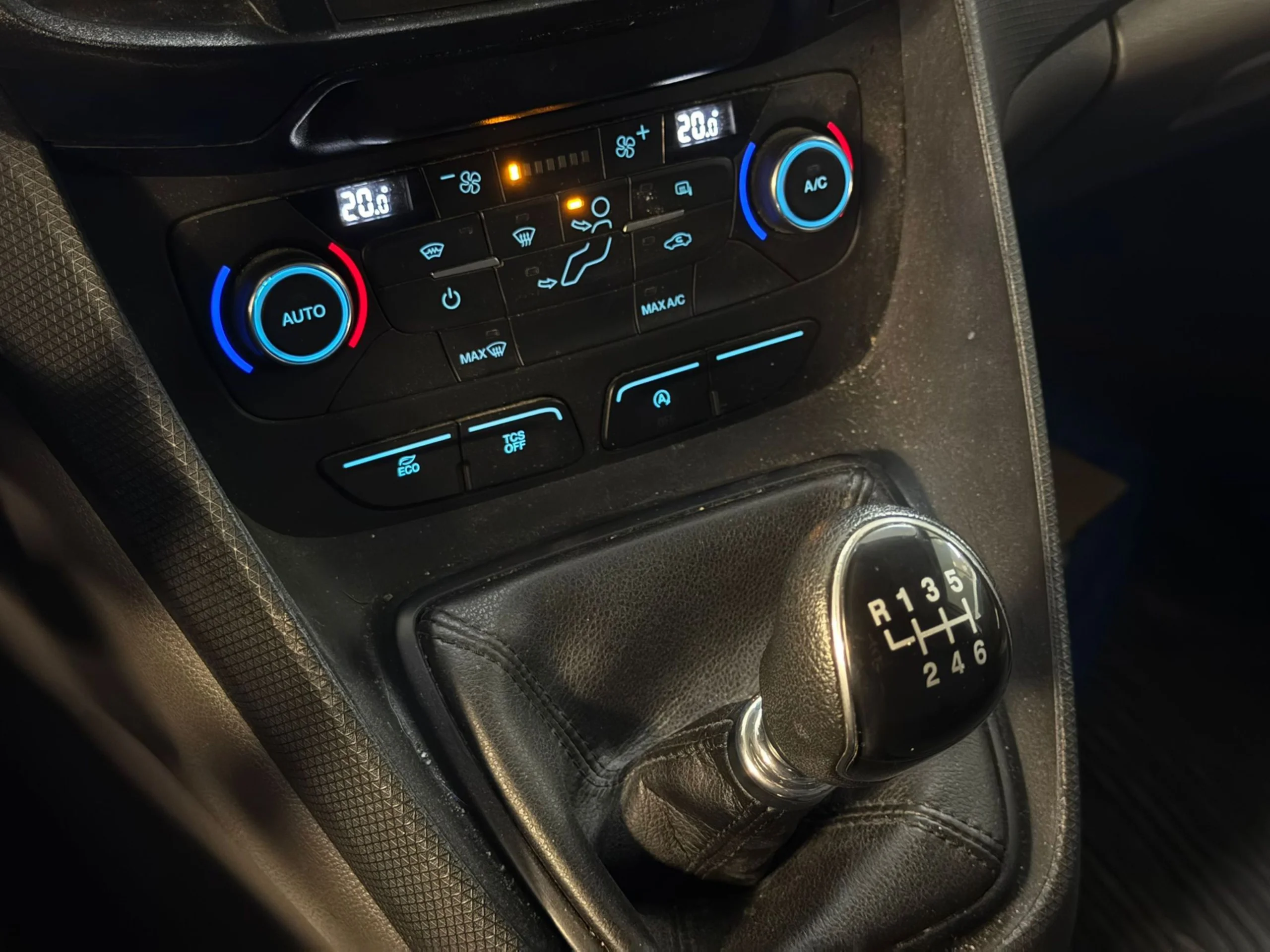 Ford Transit Connect Furgon 3 Plazas L2  - Foto 12