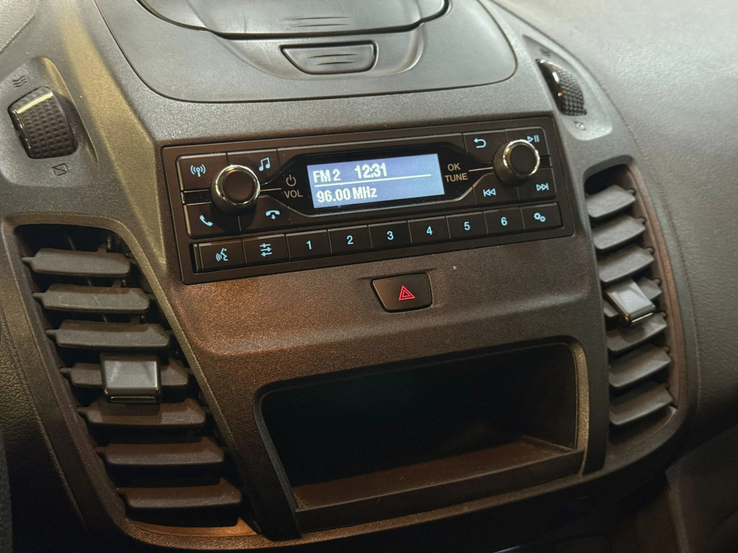 Ford Transit Connect Furgon 3 Plazas L2  - Foto 11