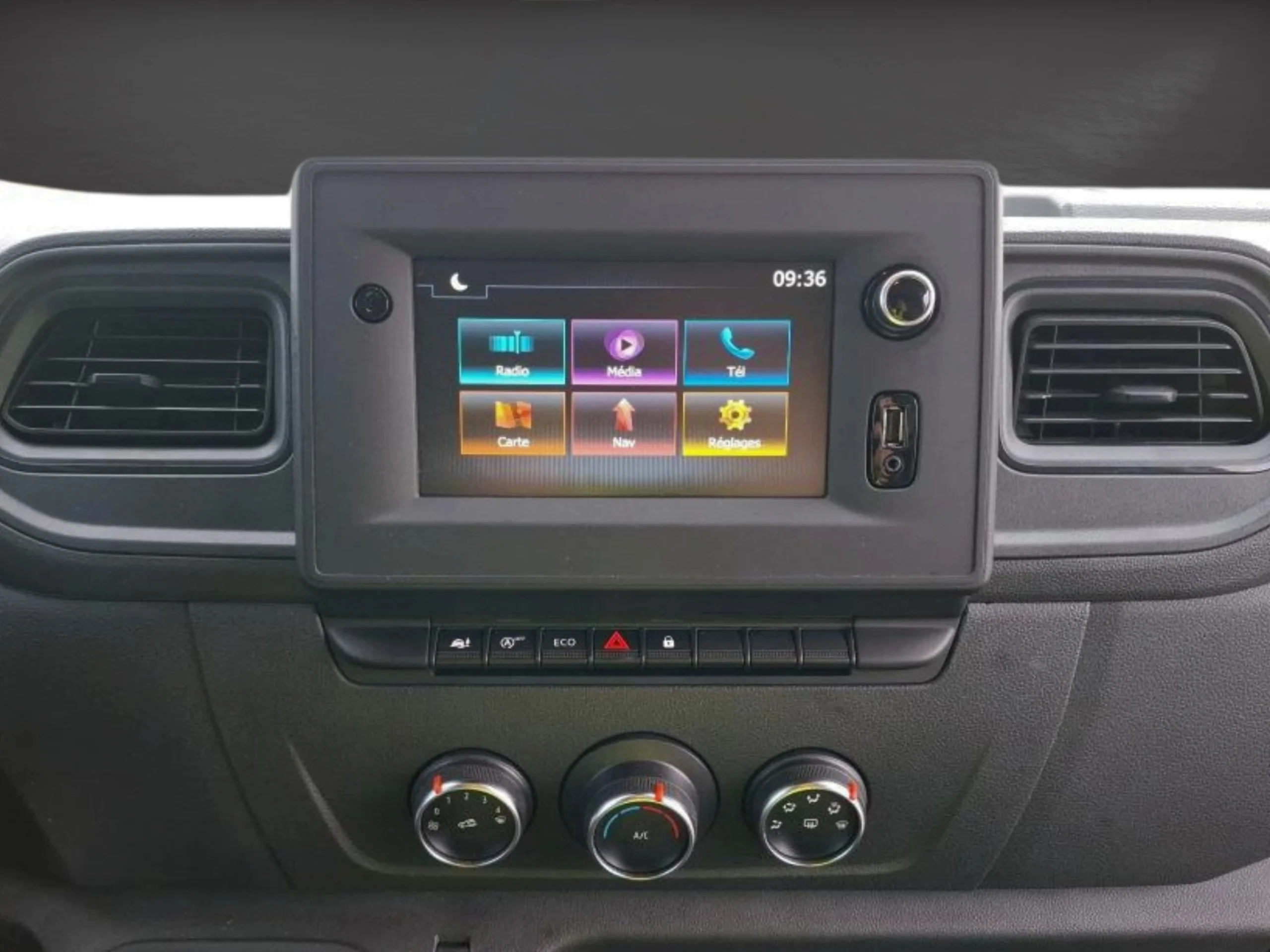 Renault Master Carrozado L4H3 Trampilla Dhollandia (2024) | Reestreno | Desde 613€/mes - Foto 11