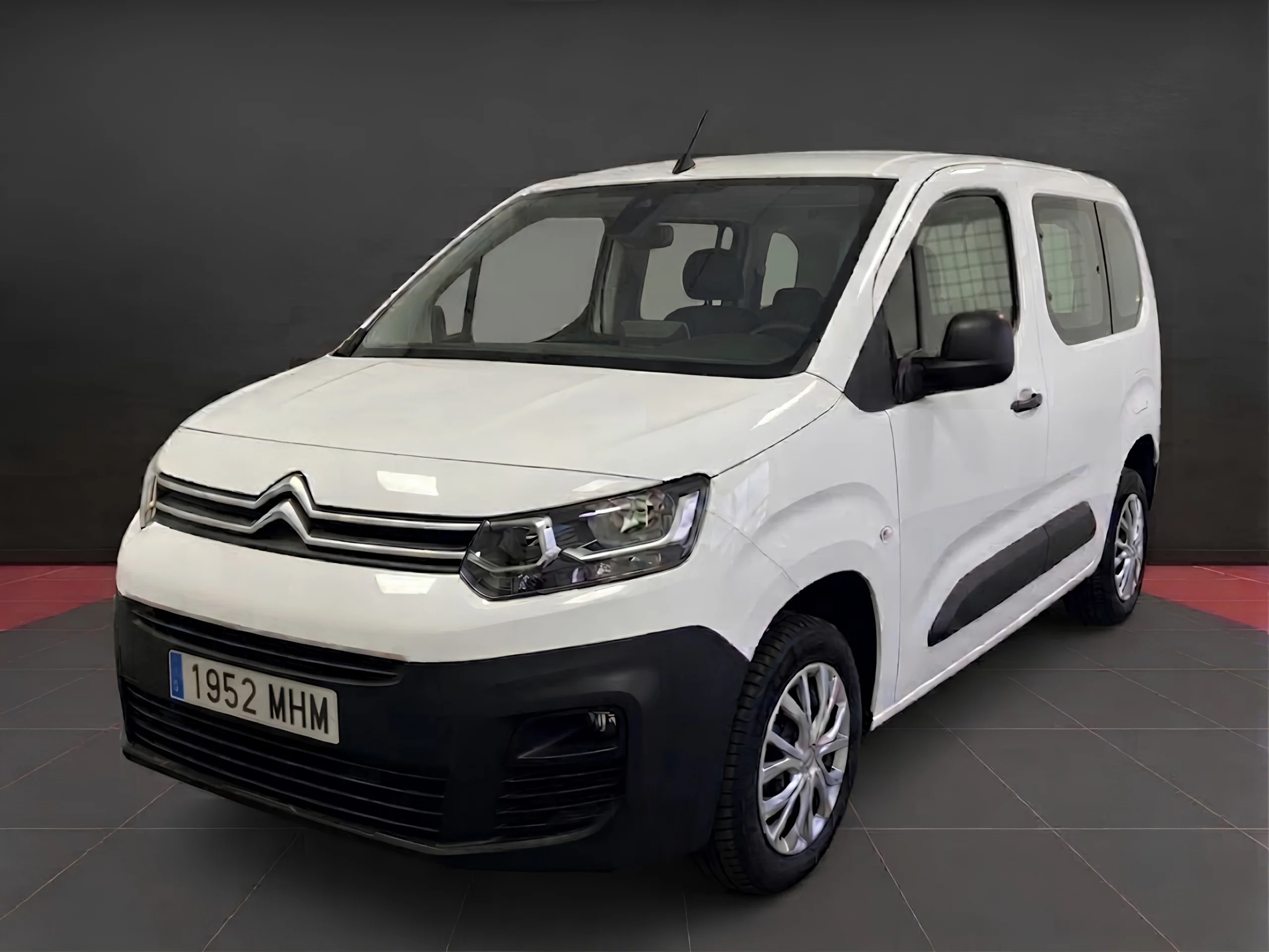 Citroen Berlingo Talla M Combi 5 Plazas S&S (2023) | Desde 261€/mes  - Foto 1