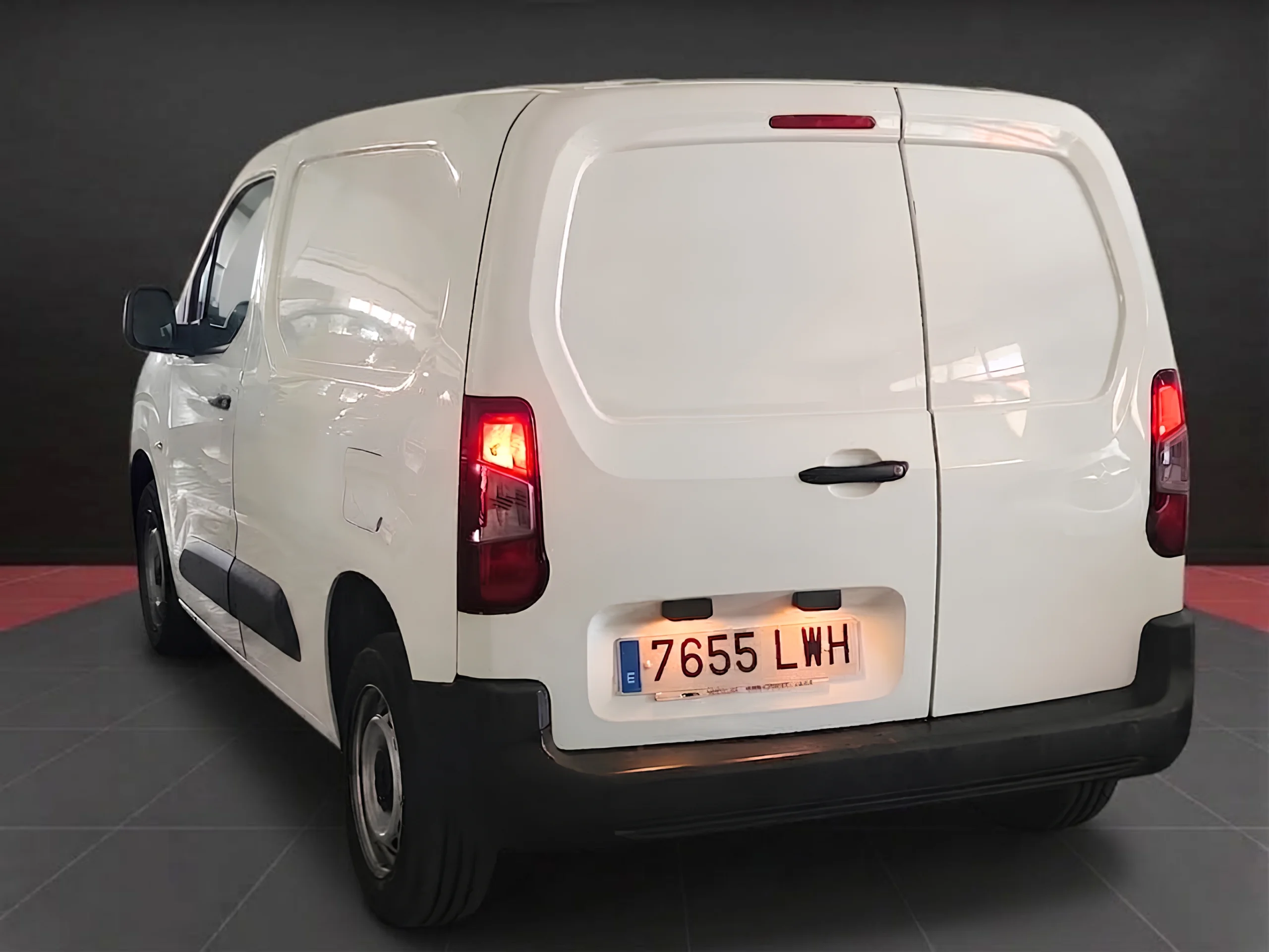 Peugeot Partner Pro Standard 600kg BlueHDi | Agilidad y Rendimiento para tu Negocio | Desde 225 € al mes - Foto 7