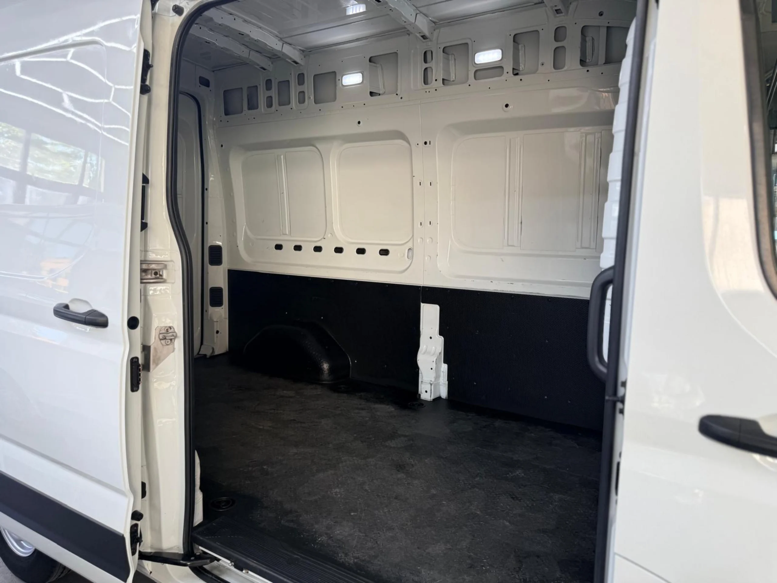 Maxus Deliver 9 Maxus Deliver 9 L3H3 2.0 Diésel (2024) | Gran Volumen | Desde 379€/mes - Foto 10