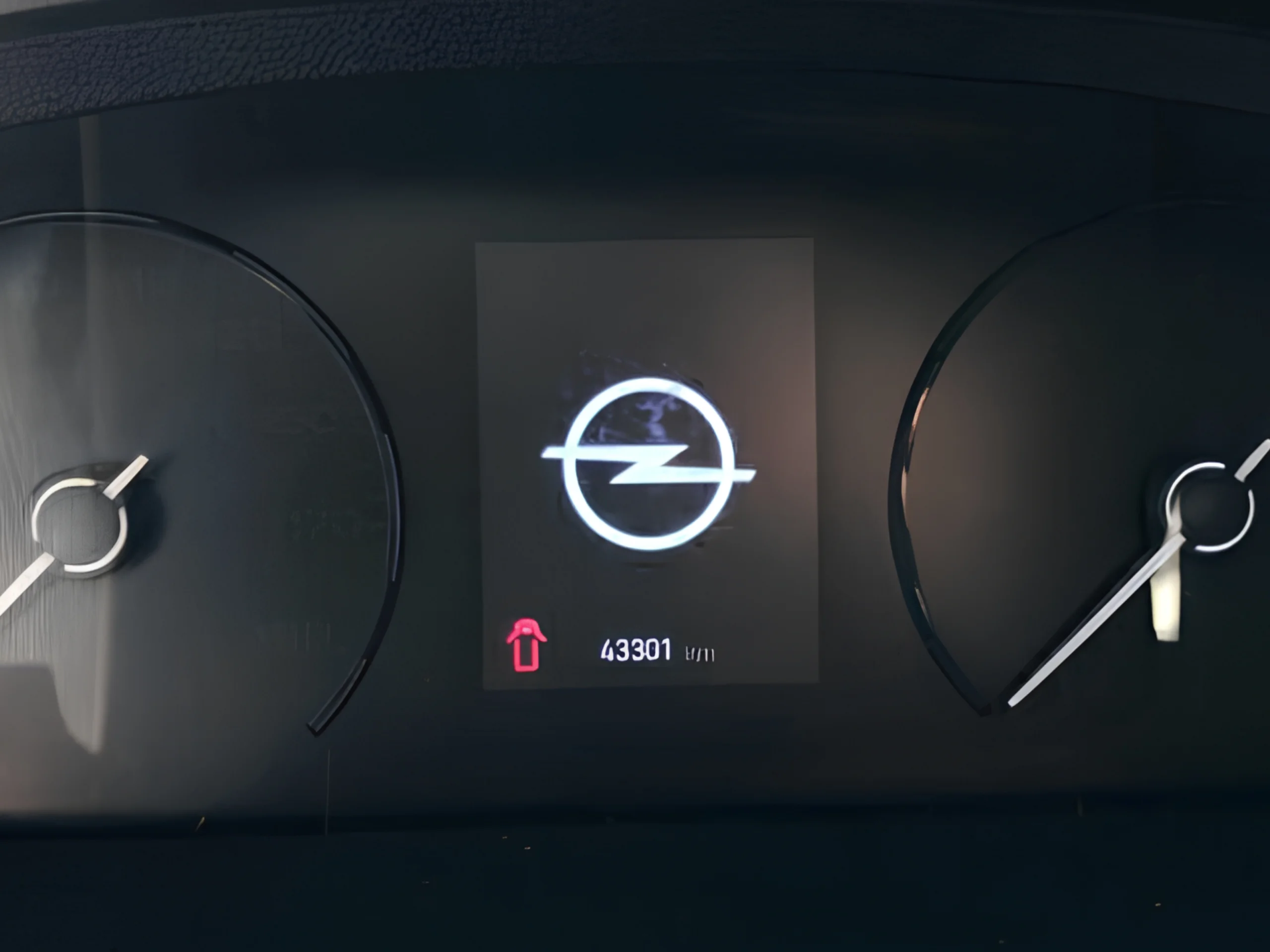Opel Movano L2H2 140CV (2025) | Reestreno | Desde 418€/mes - Foto 11