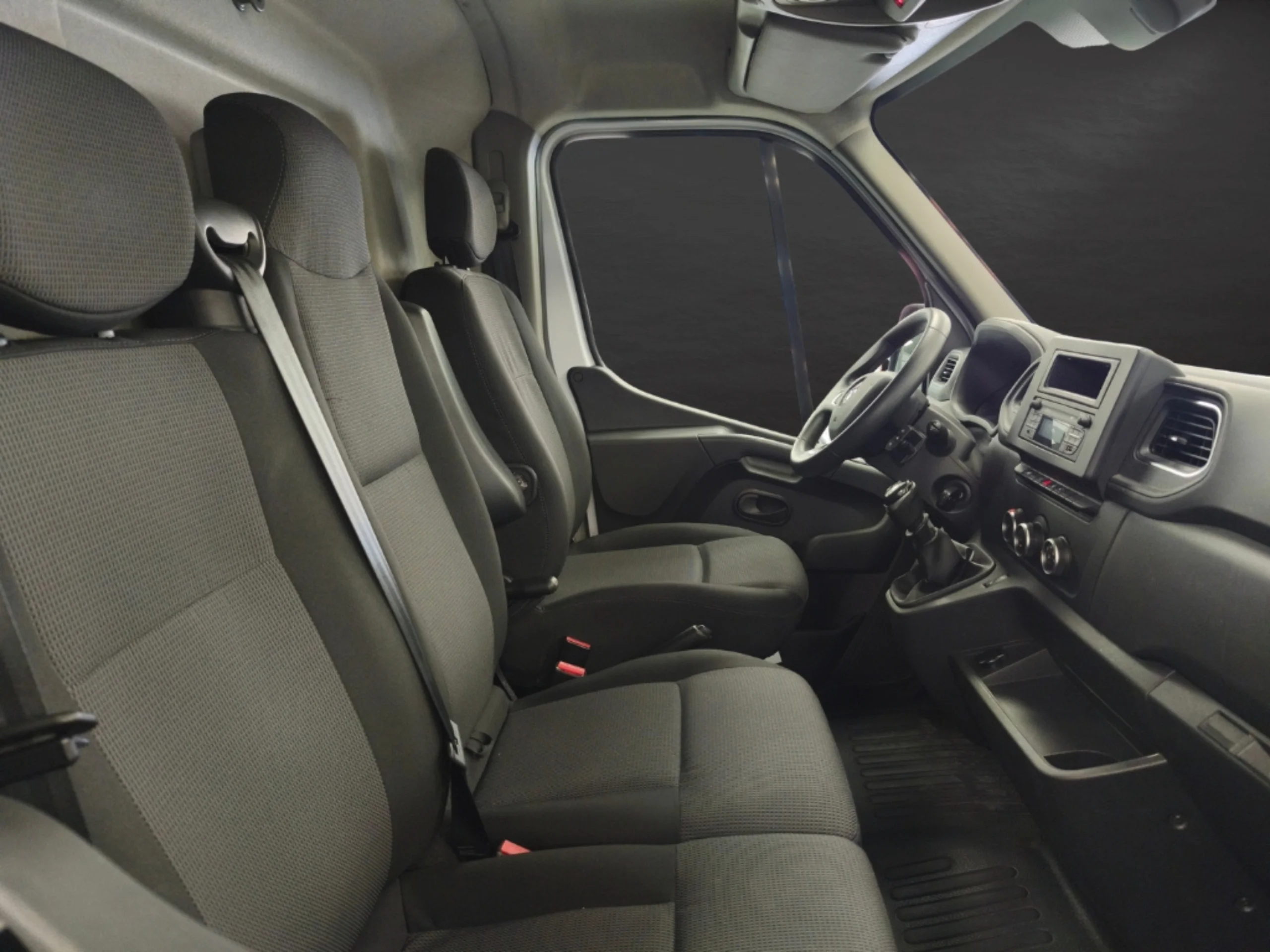 Renault Master L2H2 T35 135CV | Desde 357€/mes - Foto 11