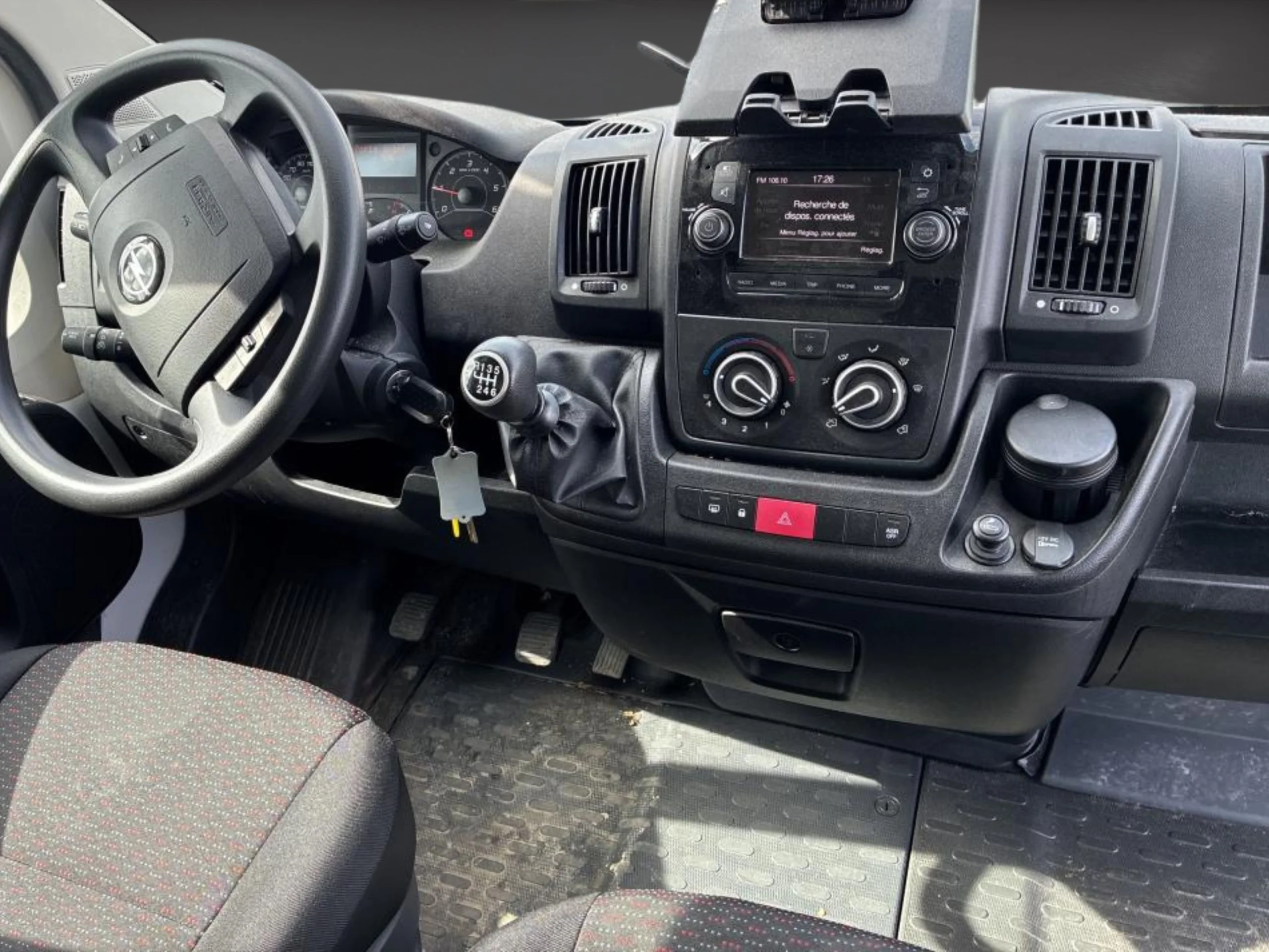 Opel Movano L1H1 120CV (2022) – Ocasión Ideal para Reparto Urbano con 98.000 km - Foto 9
