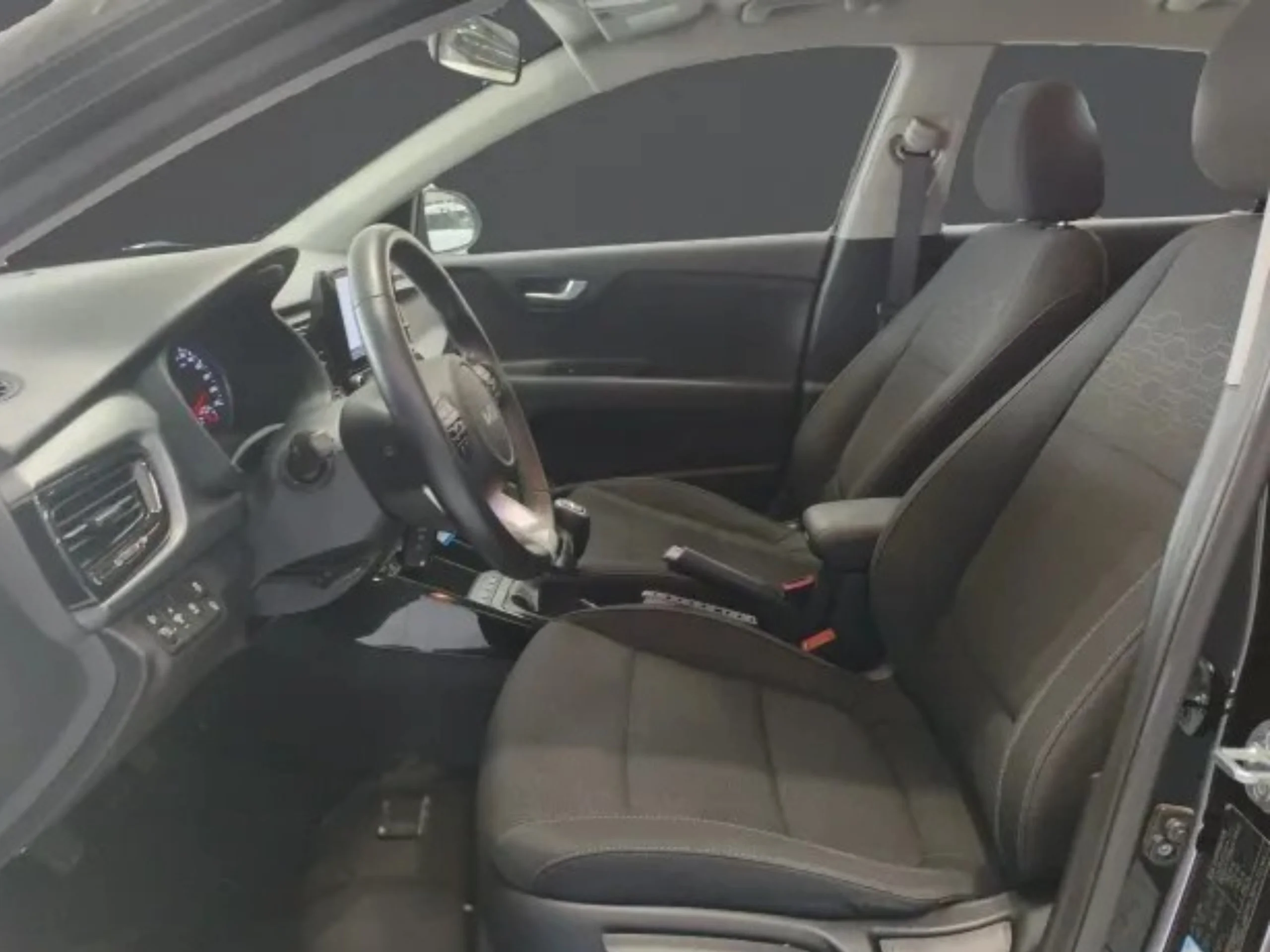 Kia Rio 1.0 T-GDi MHEV Drive (2022) | Etiqueta ECO  - Foto 9