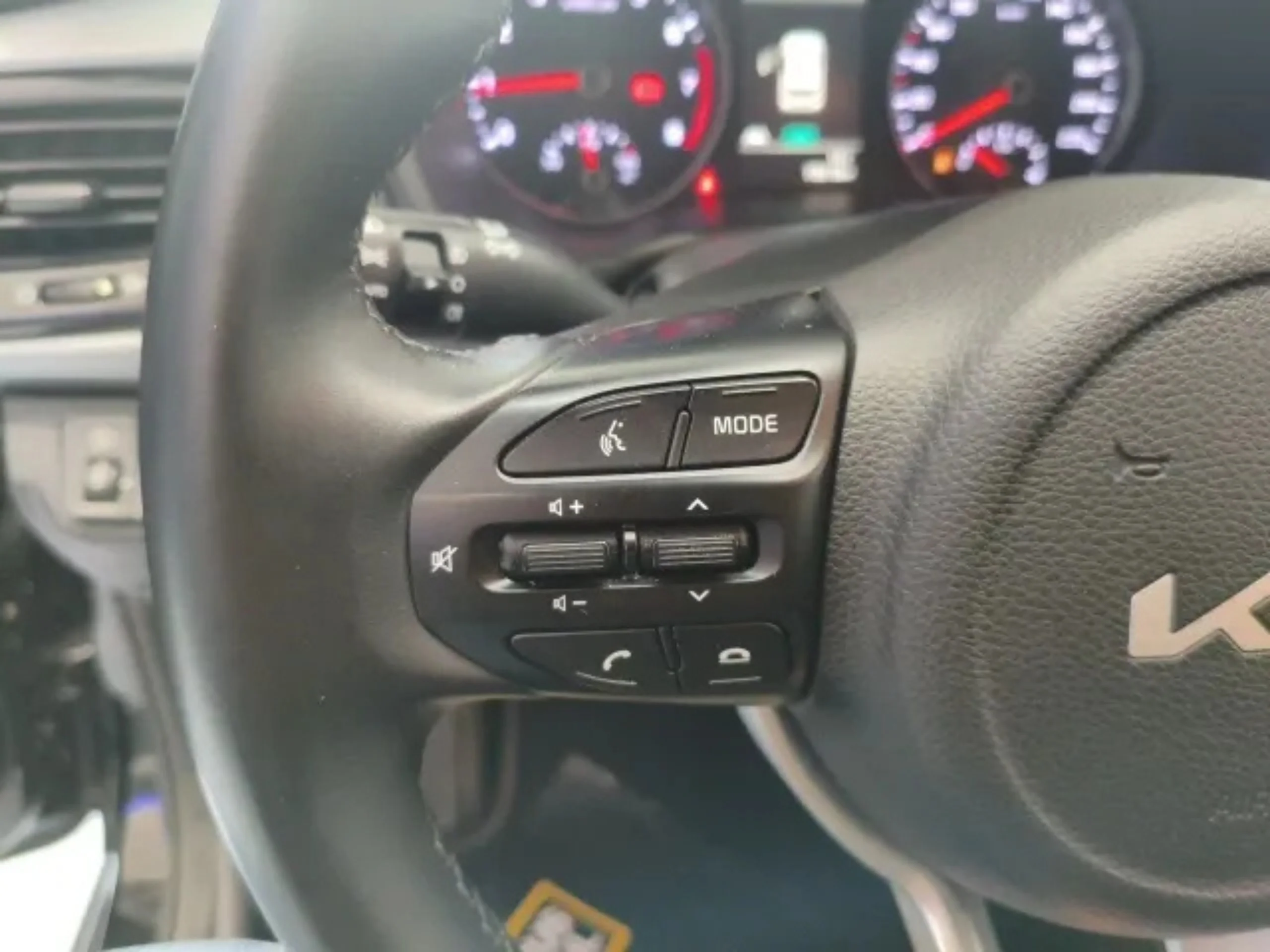 Kia Rio 1.0 T-GDi MHEV Drive (2022) | Etiqueta ECO  - Foto 15