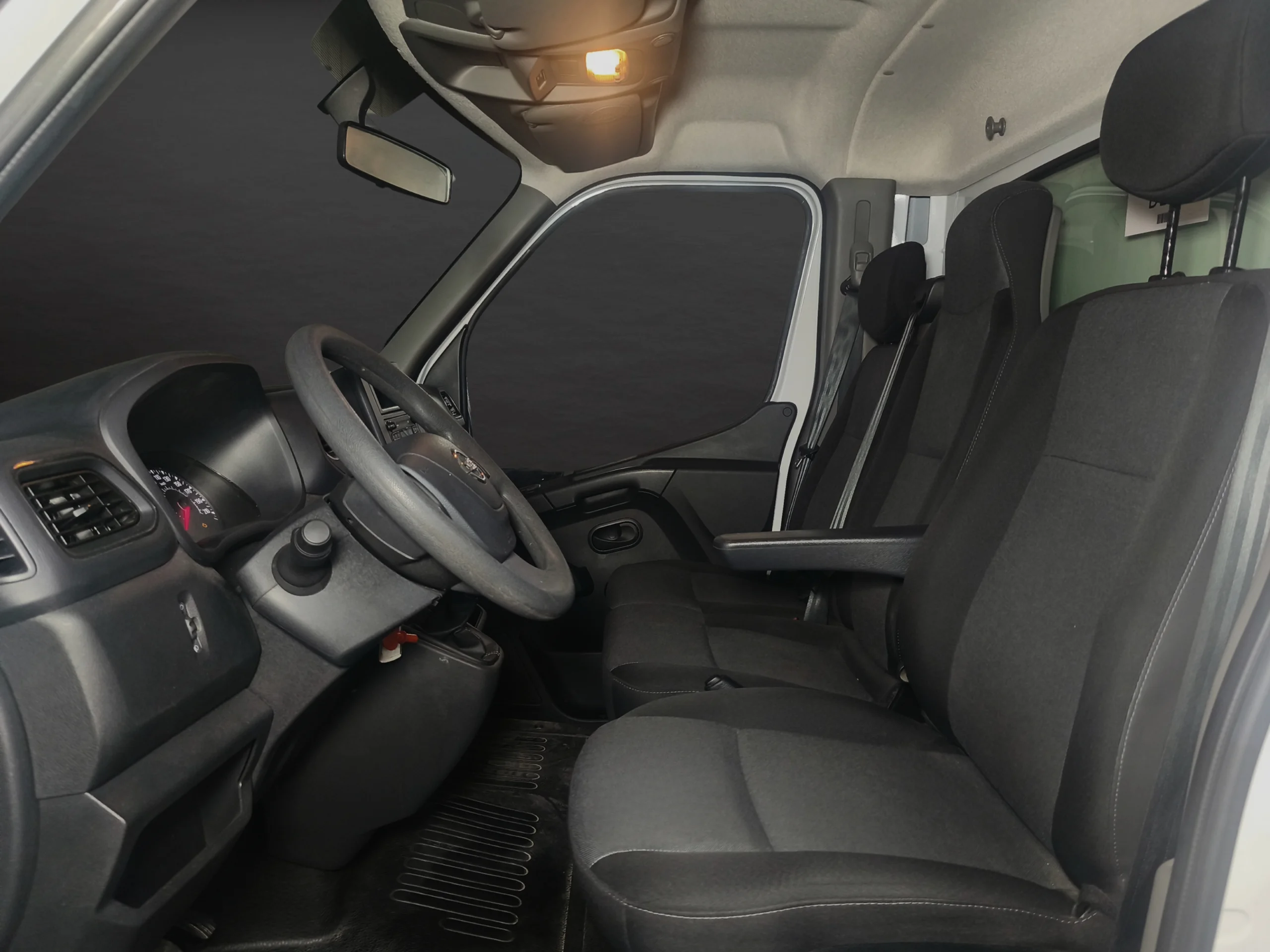 Nissan Interstar L4H3 2.3 dCi Carrozada con Trampilla (2024) | Logística sin límites | DESDE 596 €/mes - Foto 9