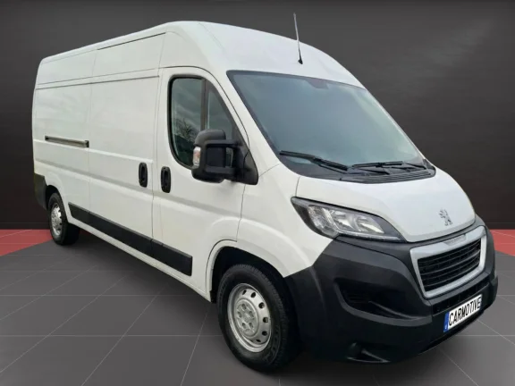 Peugeot Boxer L4H2 Premium 140CV – Gran Volumen Versátil con 55.000 km ¡Desde 410 €/mes!