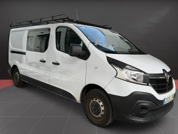 Renault Trafic Doble cabina 6 Plazas con separador de carga L2H1