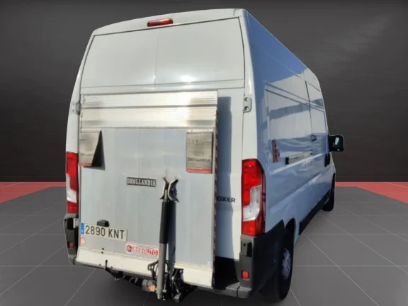 Peugeot Boxer L3H3 Con trampilla elevadora