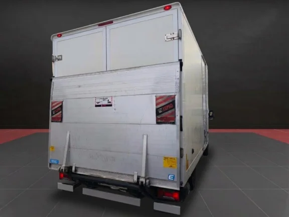 Iveco Daily L4H3 Carrozado con Trampilla | Desde 553€/mes