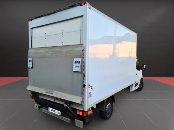 Renault Master L3H3 con Portón trasero y Trampilla (2022) | Desde 500€/mes