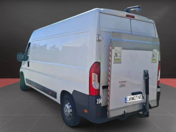 Peugeot Boxer L3H2 Con trampilla elevadora