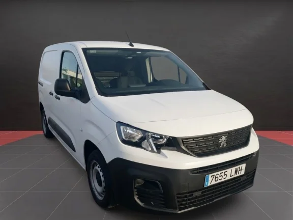 Peugeot Partner Pro Standard 600kg BlueHDi (2022) | Agilidad y Rendimiento para tu Negocio | Desde 250 € al mes