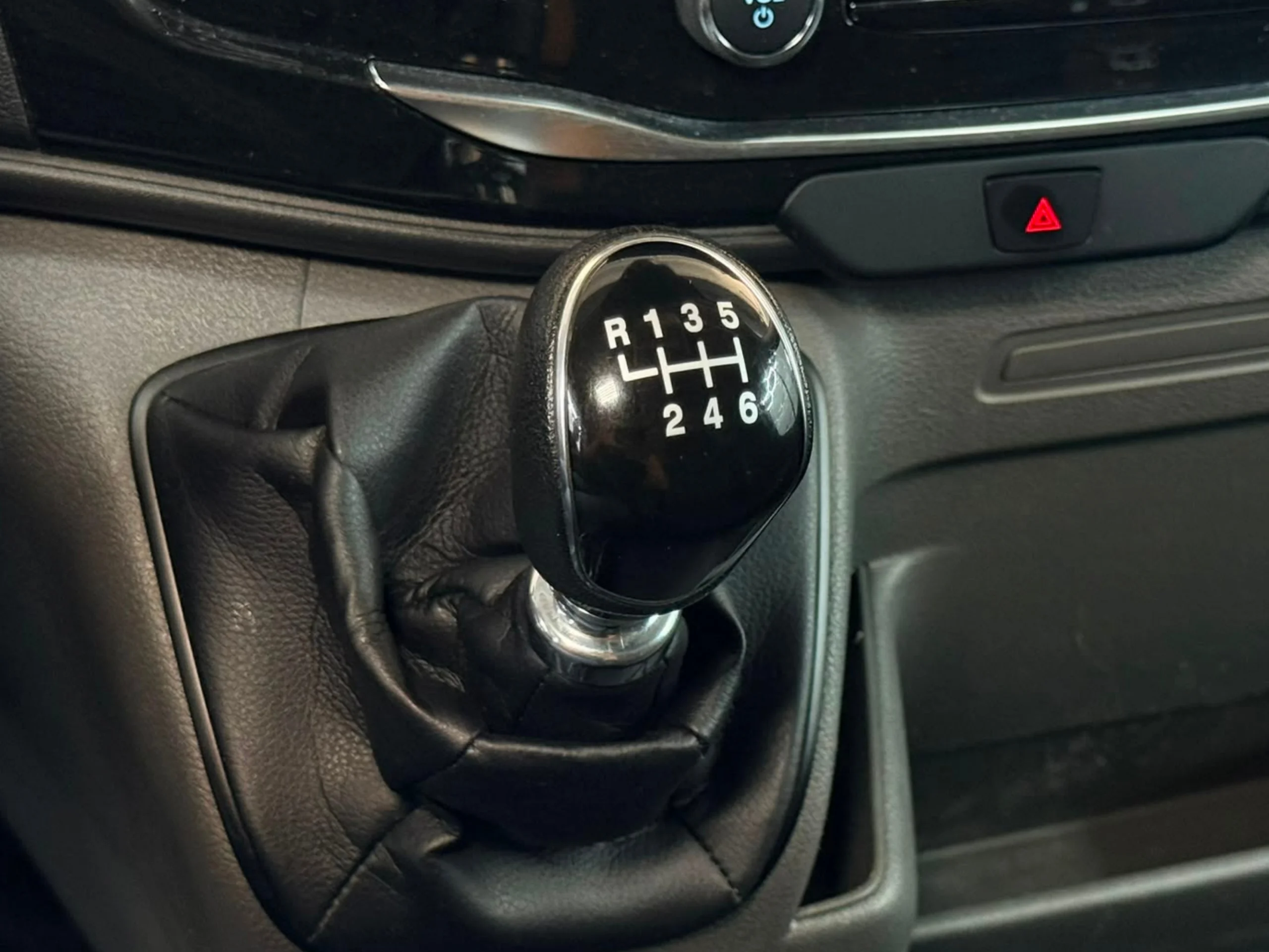 Ford Transit L2H2 Trend | Equilibrio y Capacidad | DESDE 388 €/mes - Foto 31