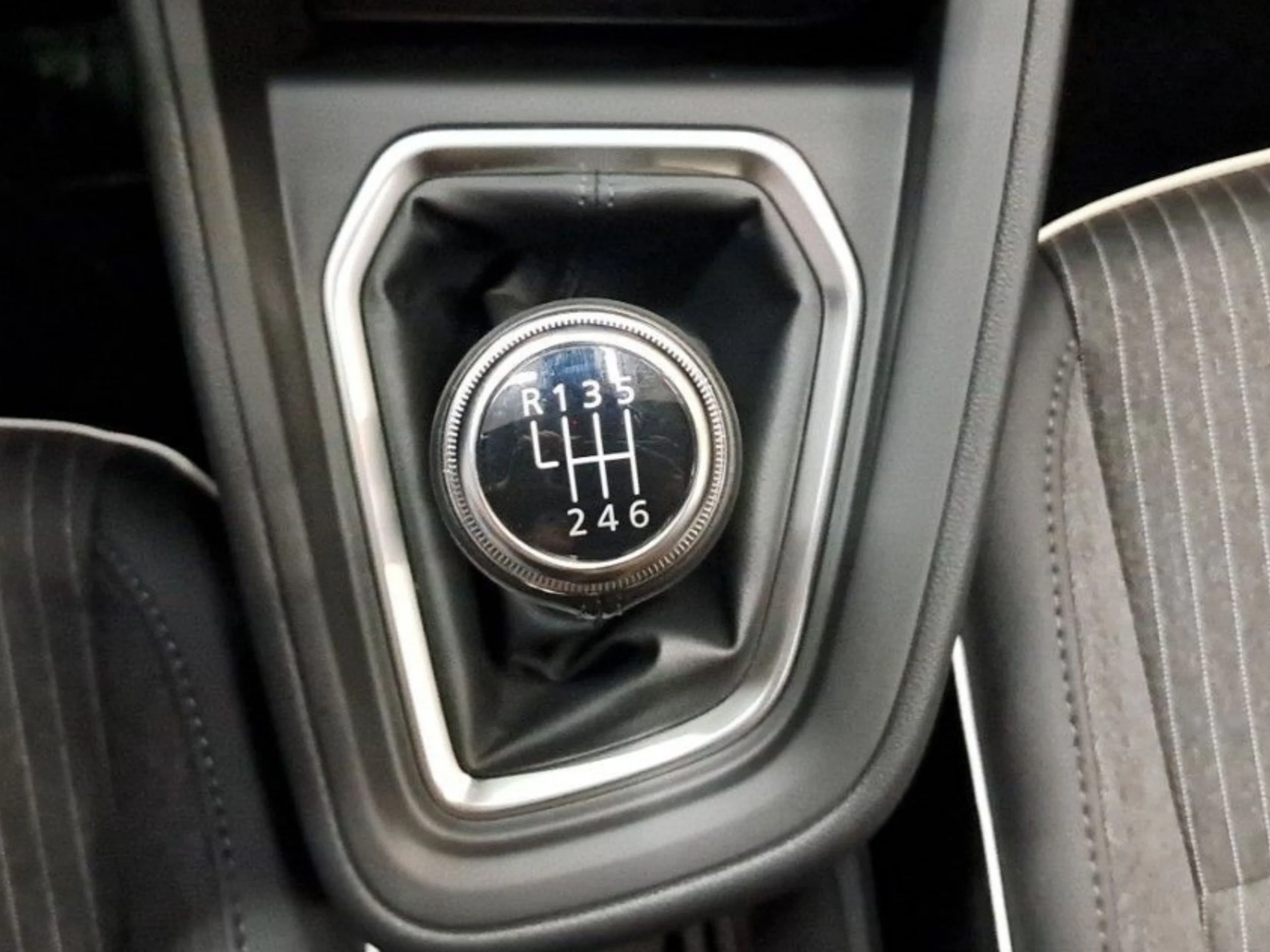 Mitsubishi Colt 100T Kaiteki - Foto 16