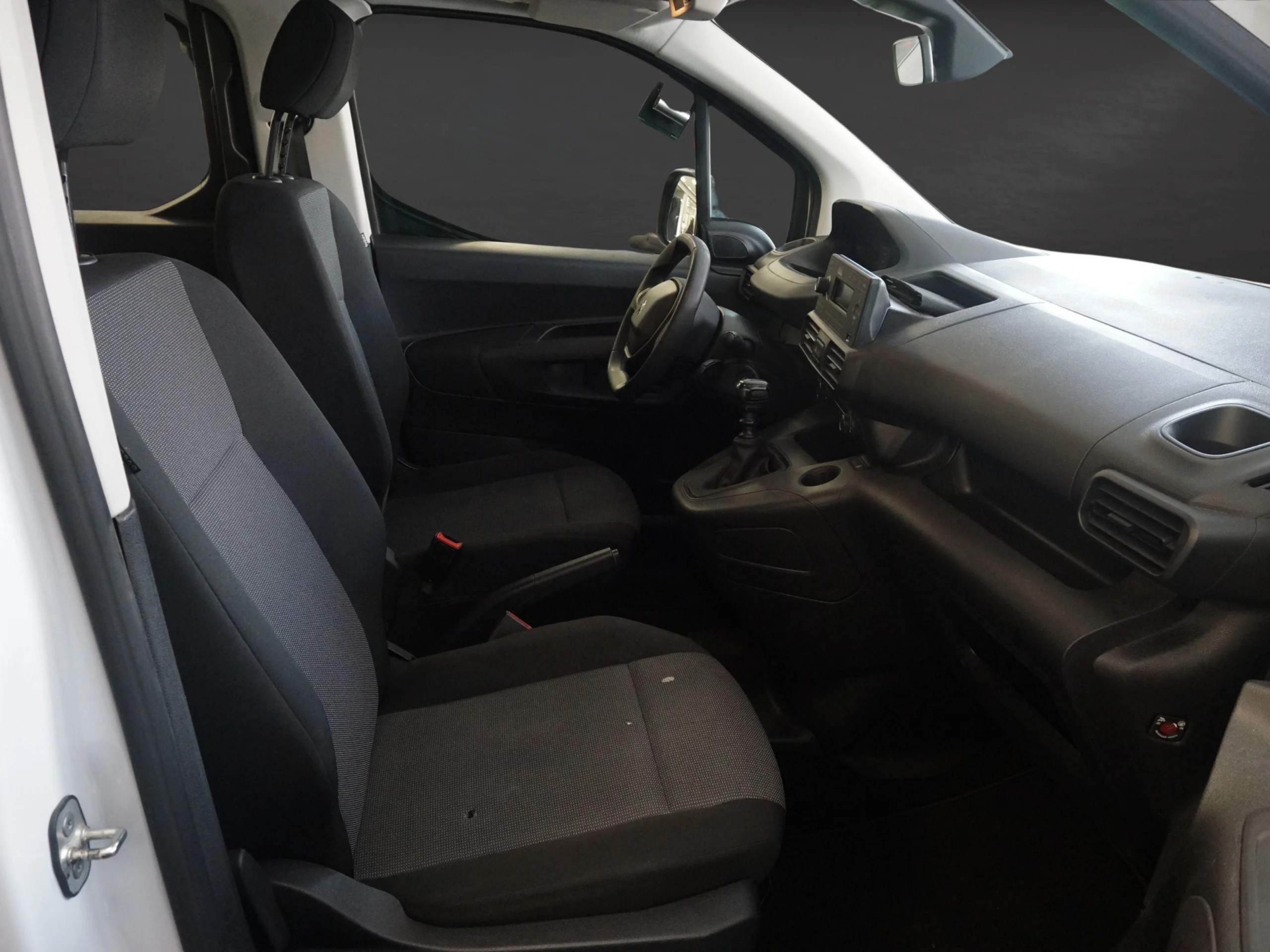 Peugeot Rifter Active Standard BlueHDi 102CV (2022) – Ocasión Revisada ¡Desde 289 €/mes sin entrada! - Foto 14