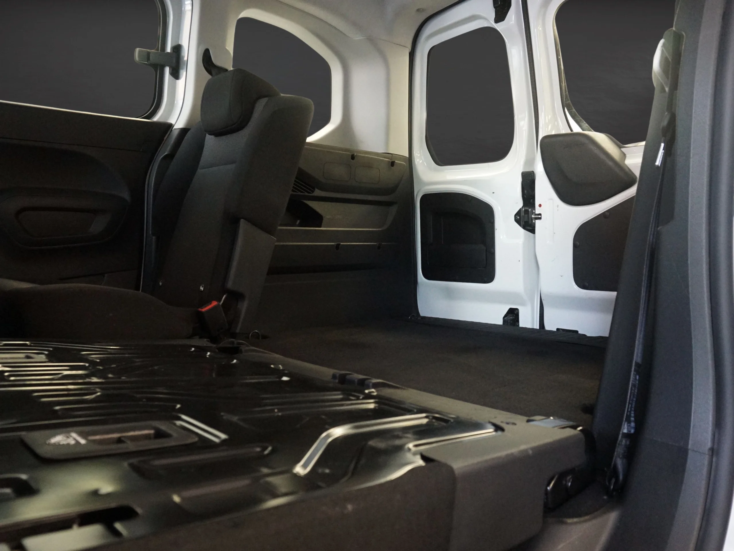Peugeot Rifter Active Standard BlueHDi 102CV (2022) – Ocasión Revisada ¡Desde 289 €/mes sin entrada! - Foto 12