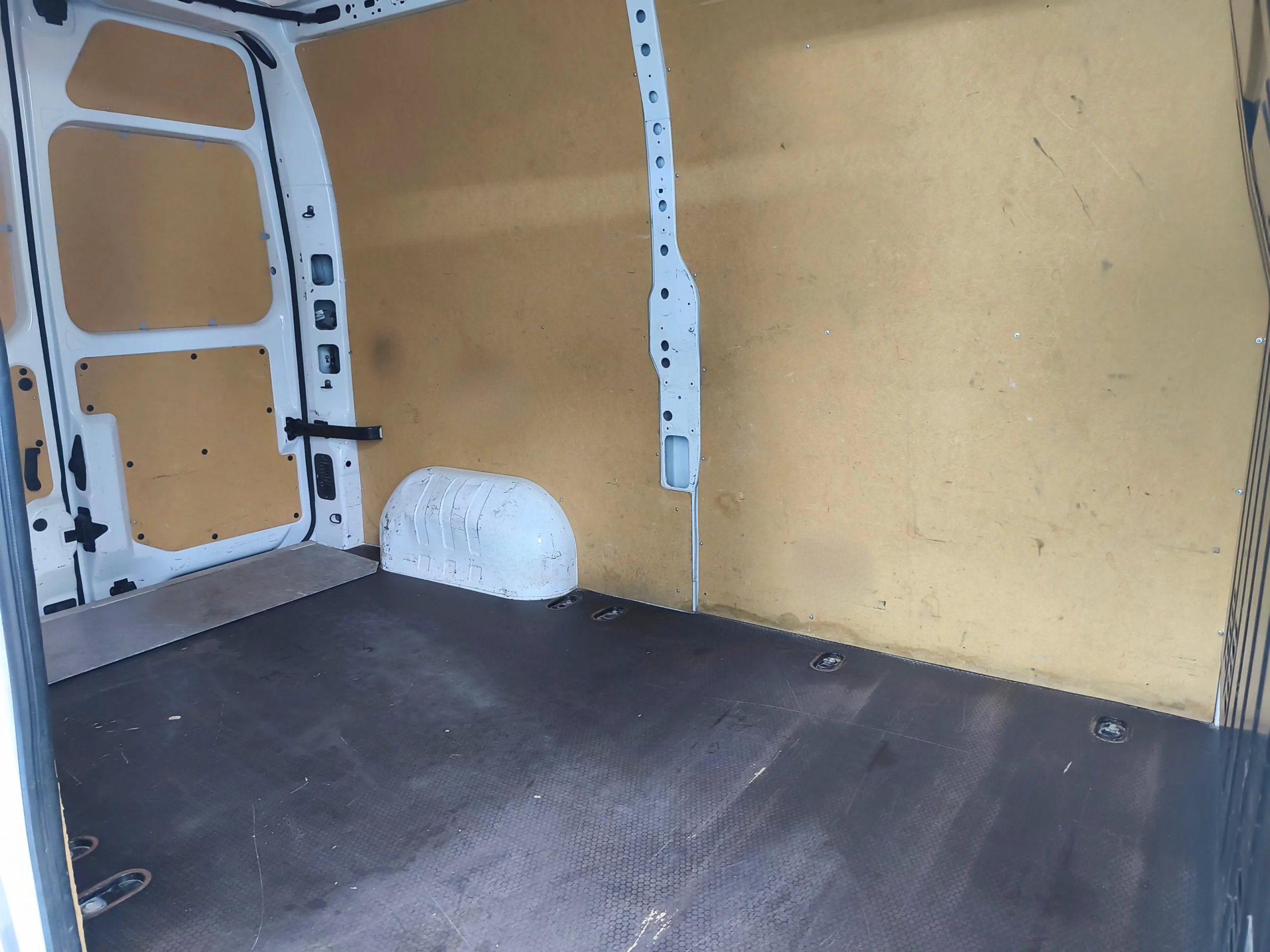 Opel Movano L2H3 con Trampilla | Gran Volumen | DESDE 387 €/mes - Foto 8