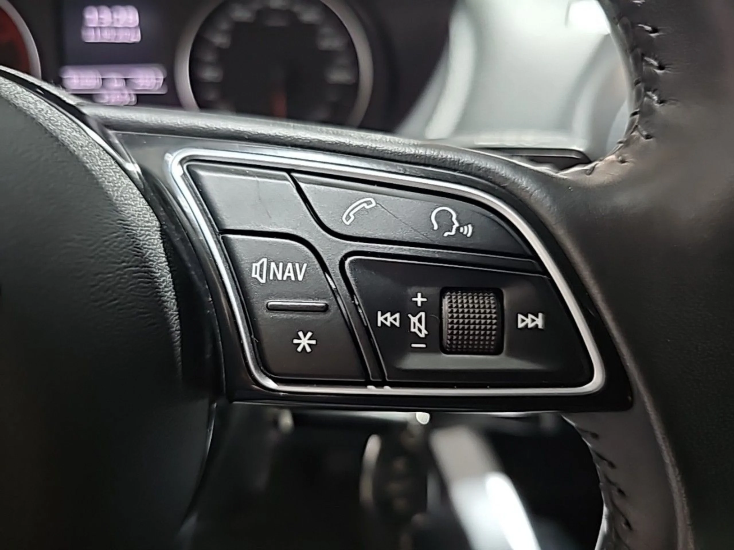 Audi Q2 Design 30 TFSI  116 CV - Foto 17