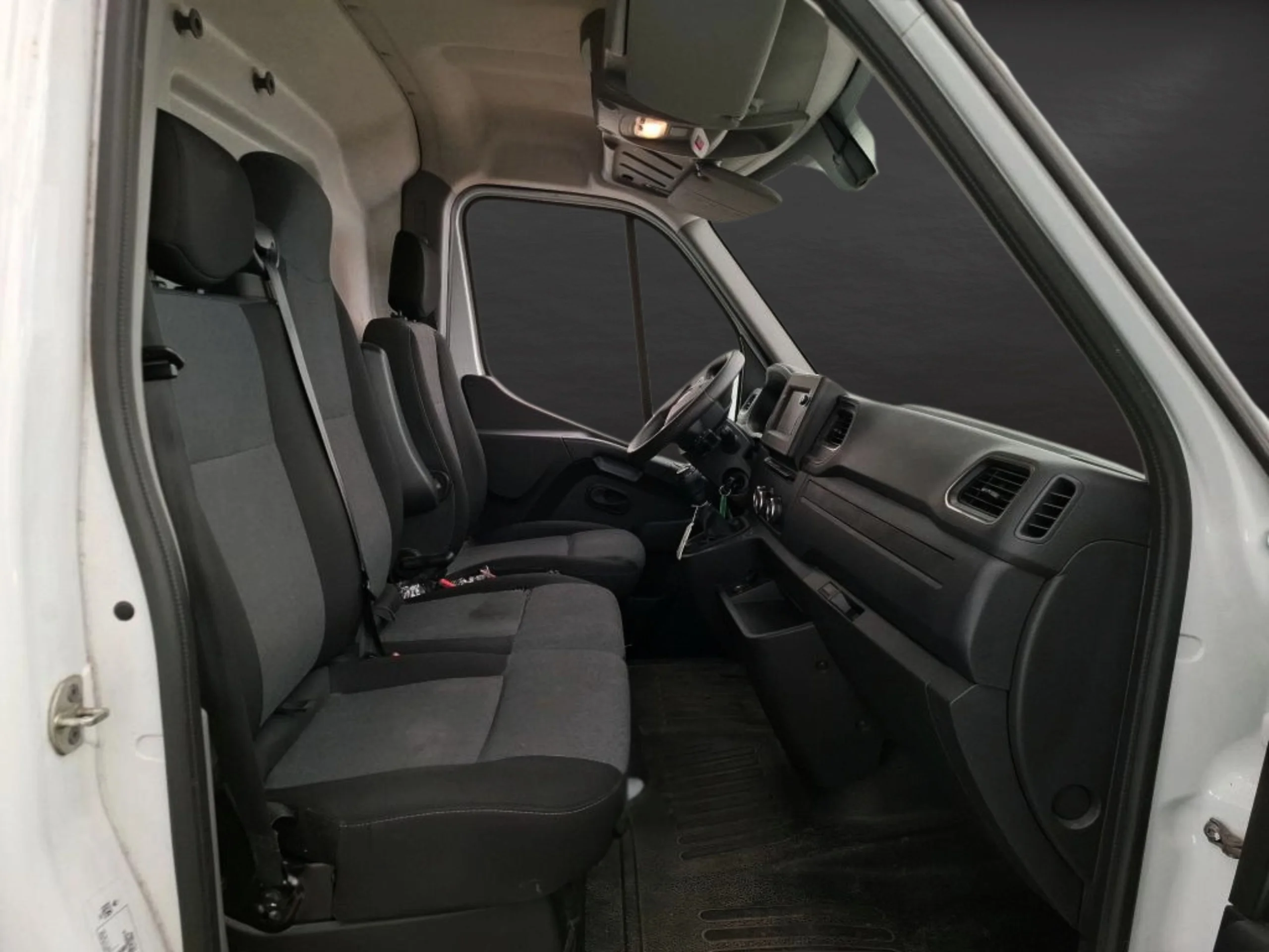 Renault Master L3H3 135CV (2023) | Furgón Gran Volumen | Desde 456€/mes - Foto 10