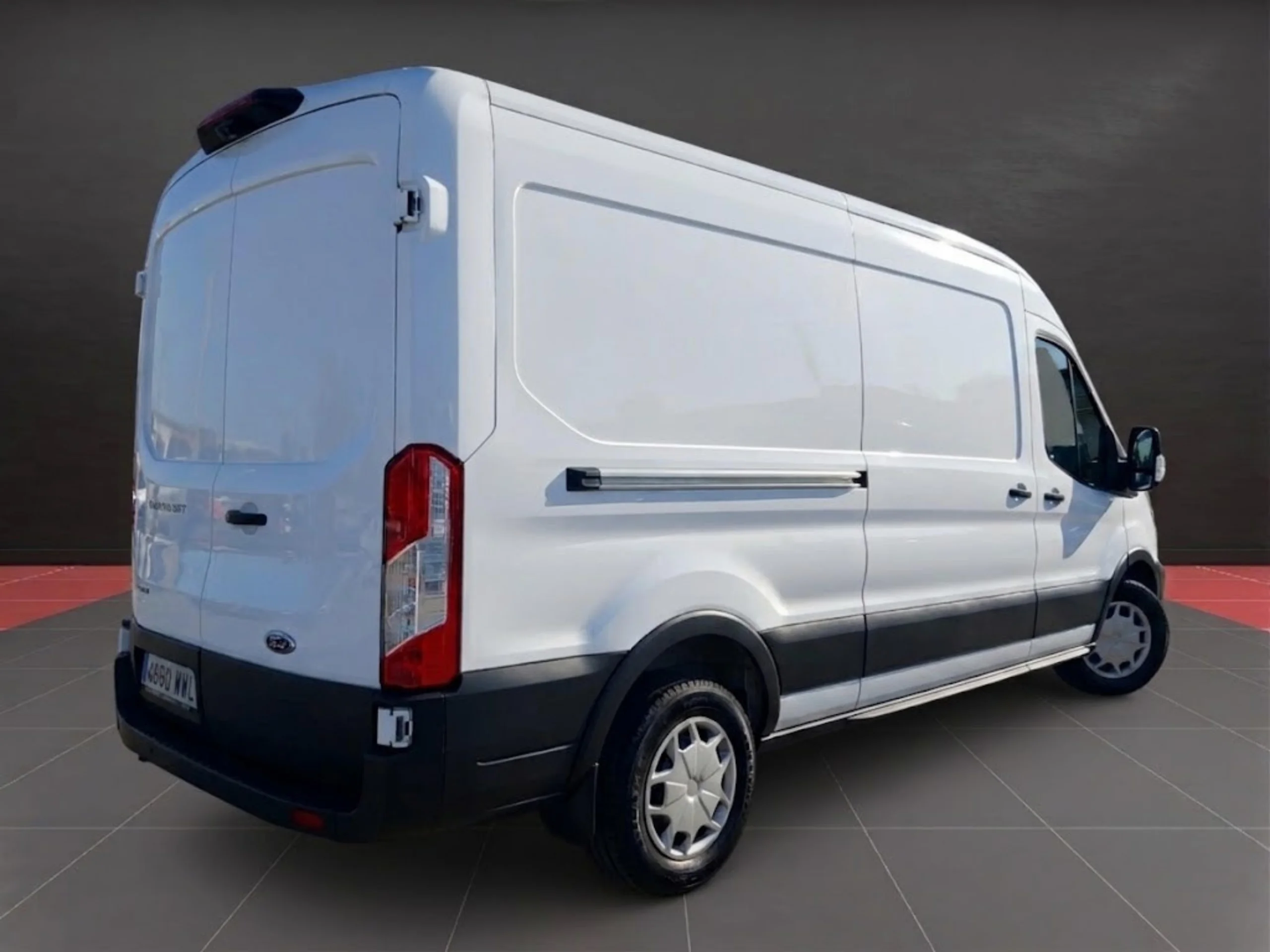 Ford Transit  Furgón L3H2 130CV Trend MHEV (2023) | Gran Volumen | Etiqueta ECO | Desde 386 € al mes  - Foto 3