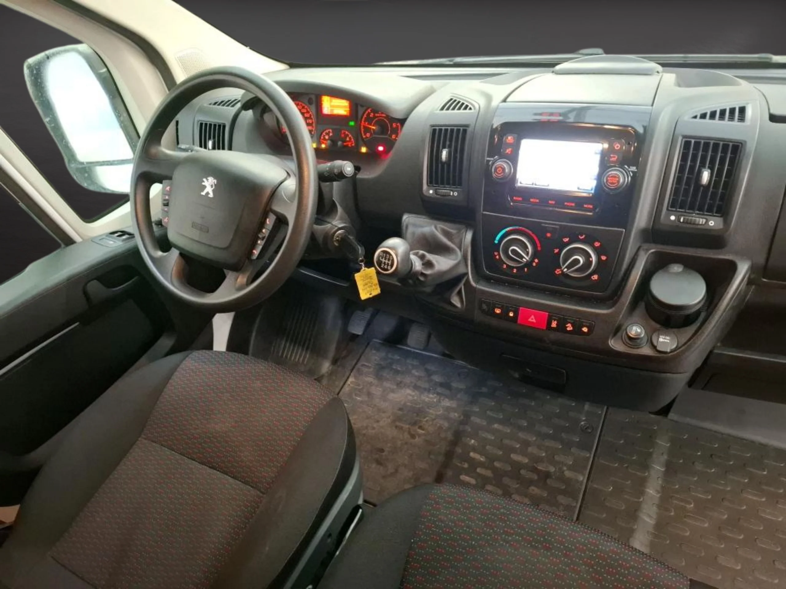 Peugeot Boxer L4H2 140 CV - Foto 9