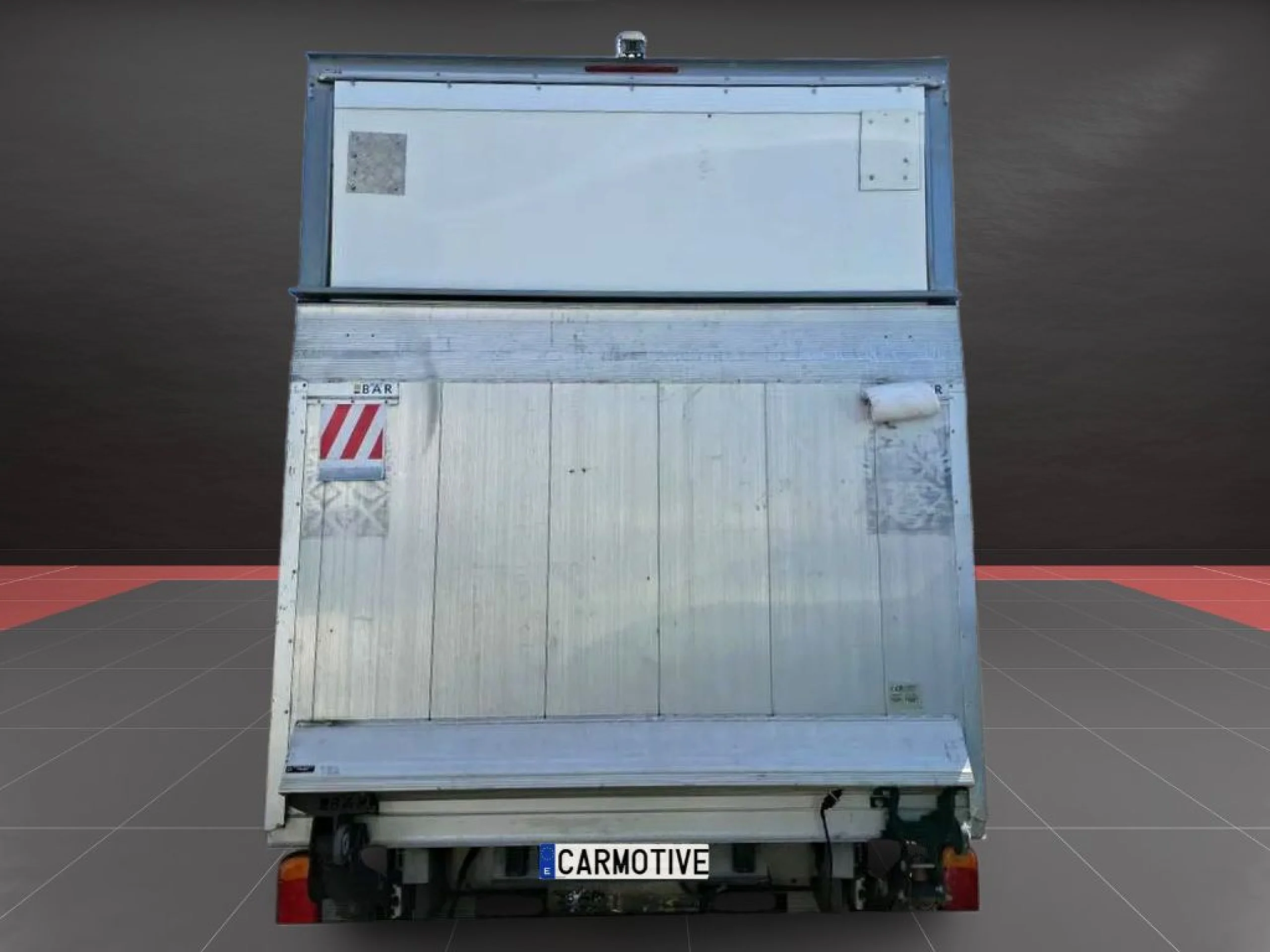 Peugeot Boxer Carrozado L4 Con trampilla y Puerta lateral 130CV  - Foto 6