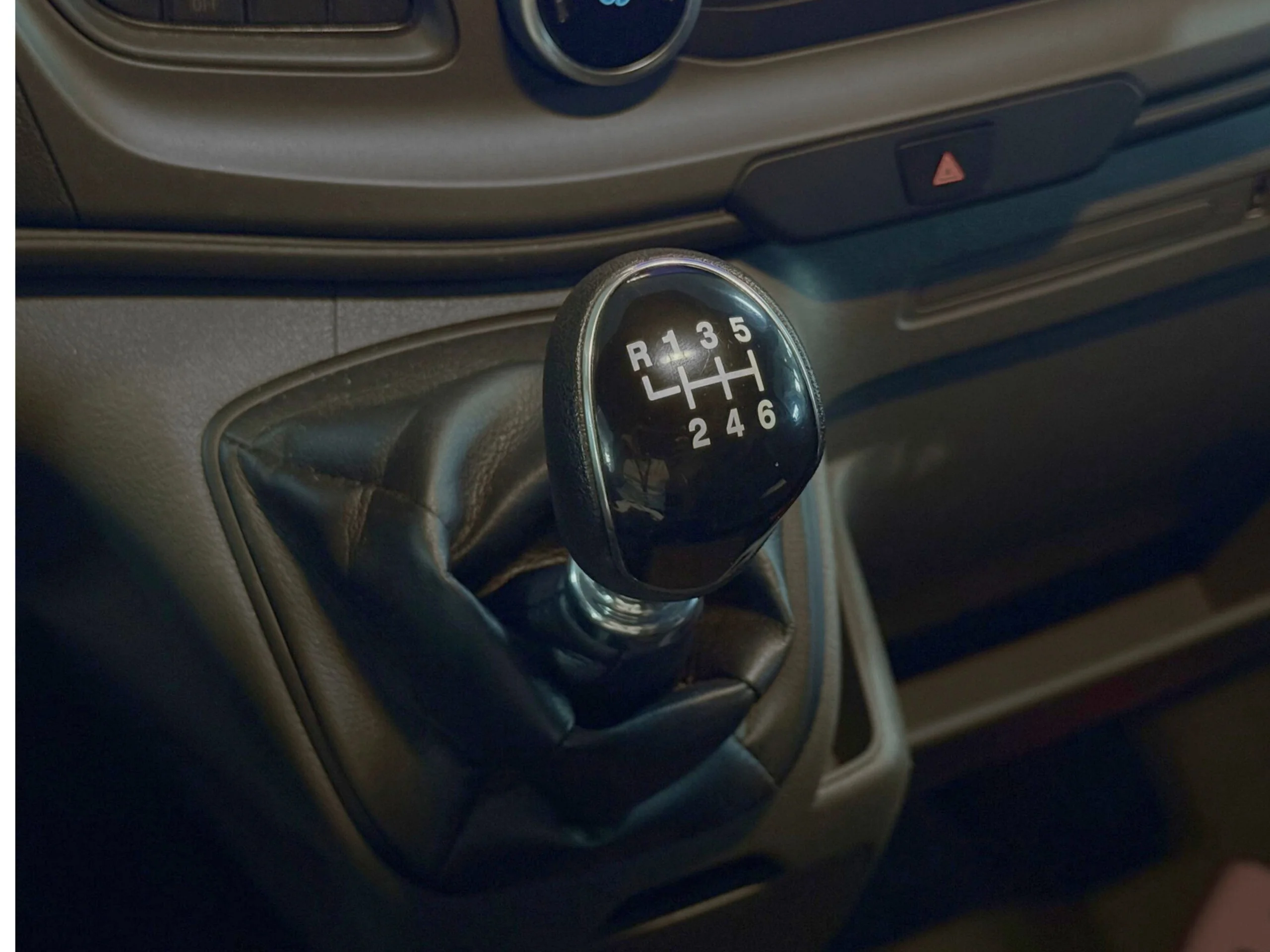 Ford Transit Custom Kombi 9 L2H1 Trend 2.0 130CV - Foto 11