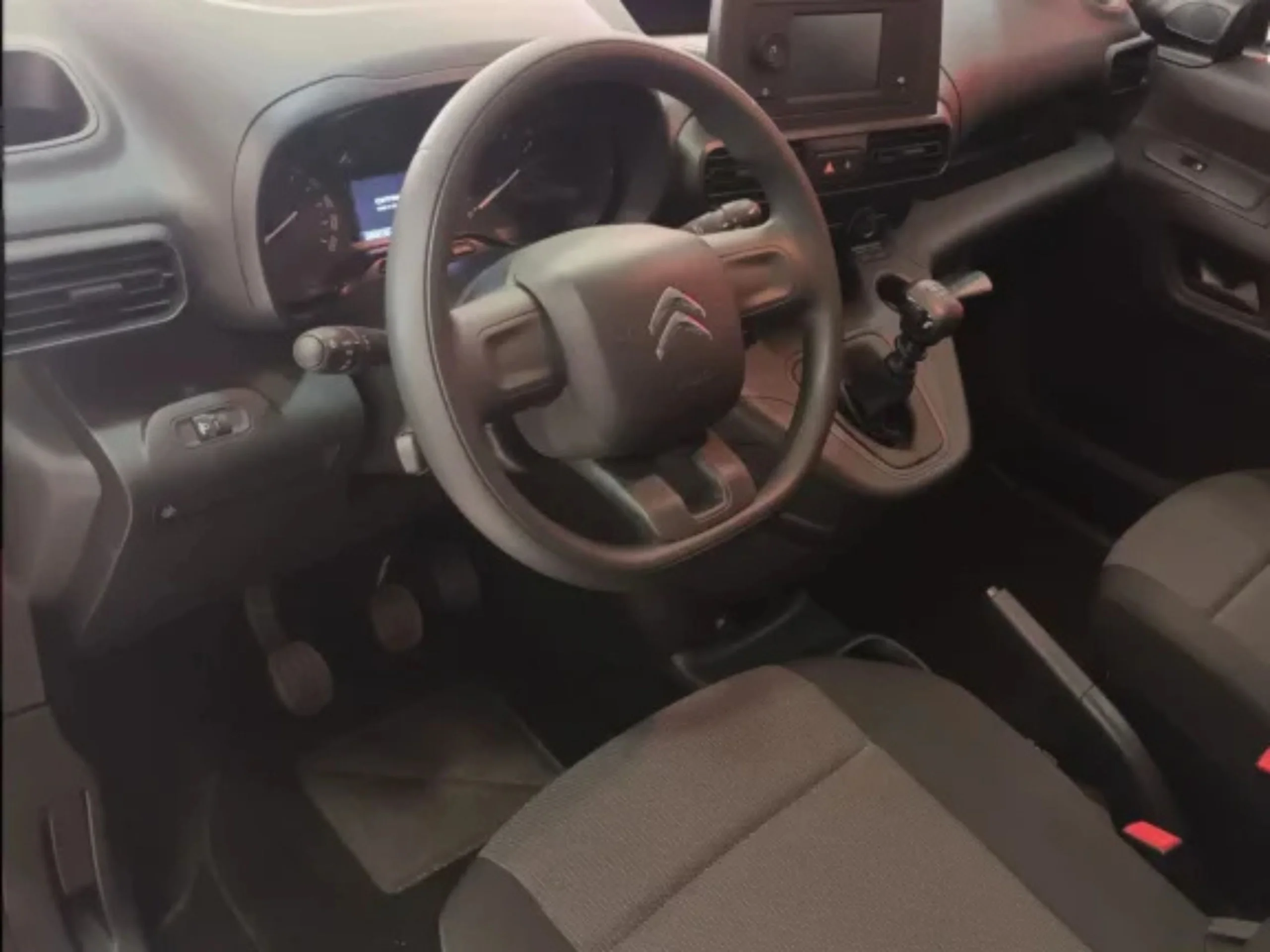 Citroen Berlingo Furgón Talla M 102 CV - Foto 10