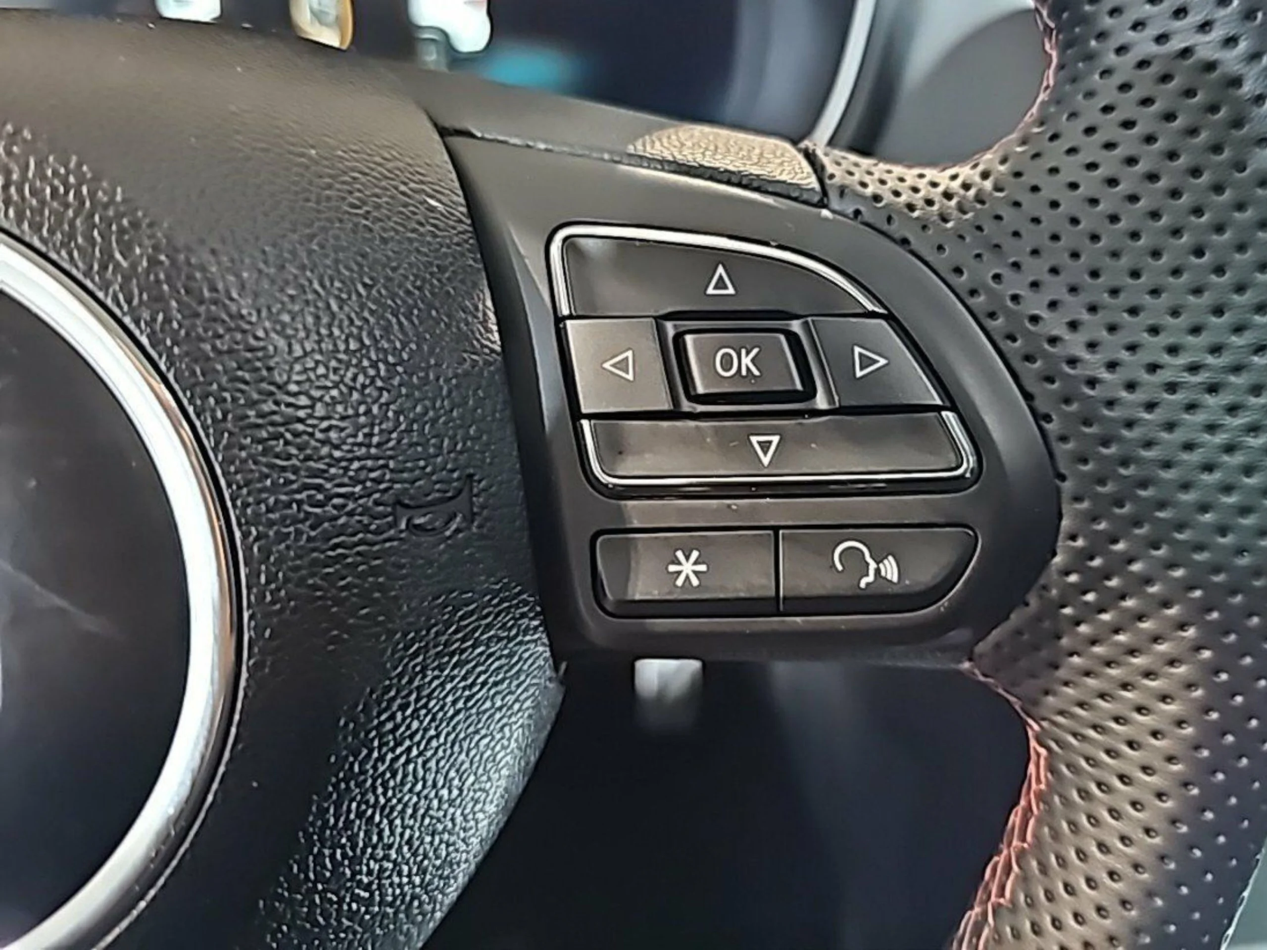 MG HS 1.5 T-GDI AT Luxury 162CV - Foto 16