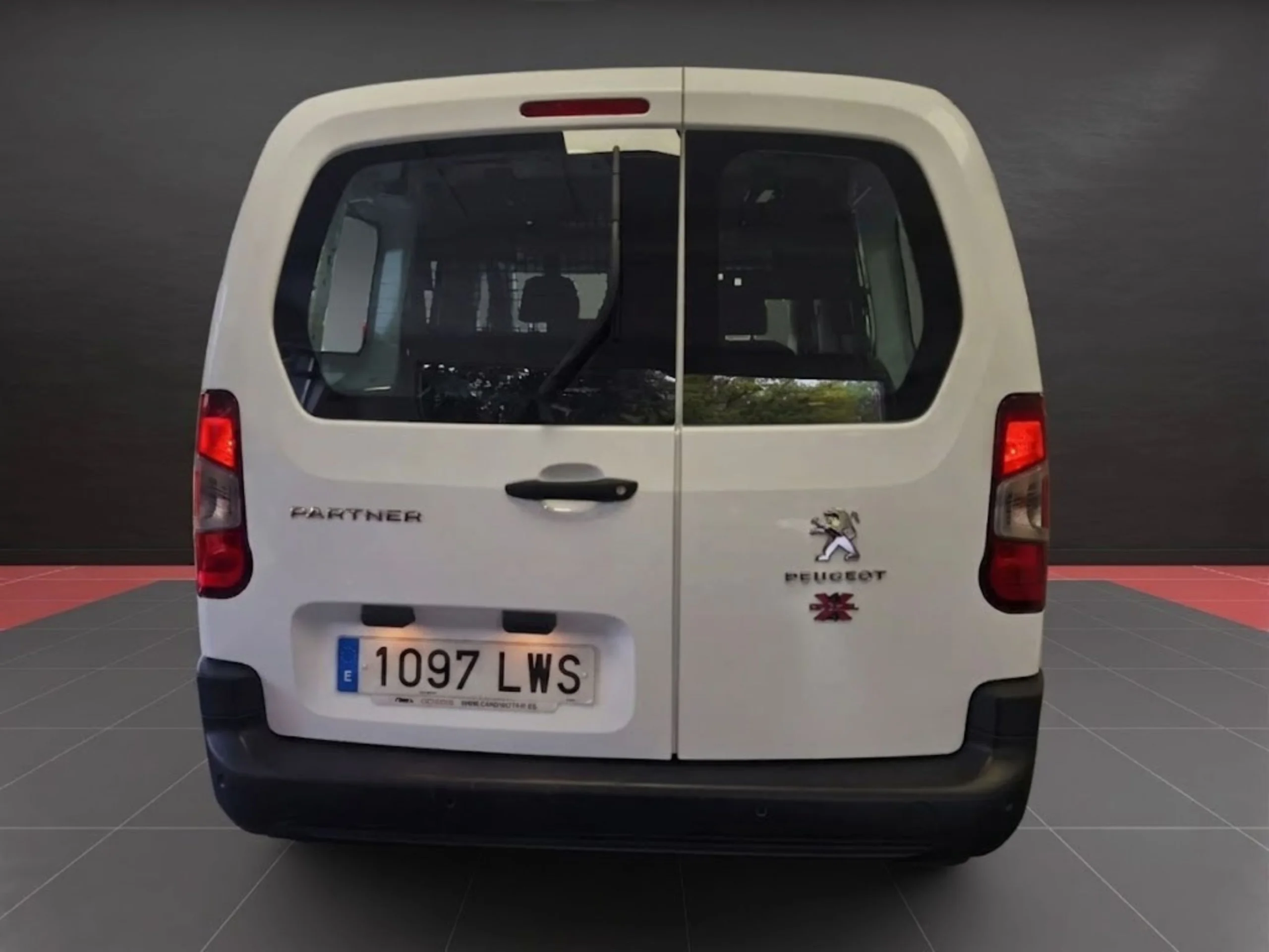 Peugeot Partner 4x4 Doble Cabina Long Combi 5 Plazas (2022) | Desde 291€/mes - Foto 6