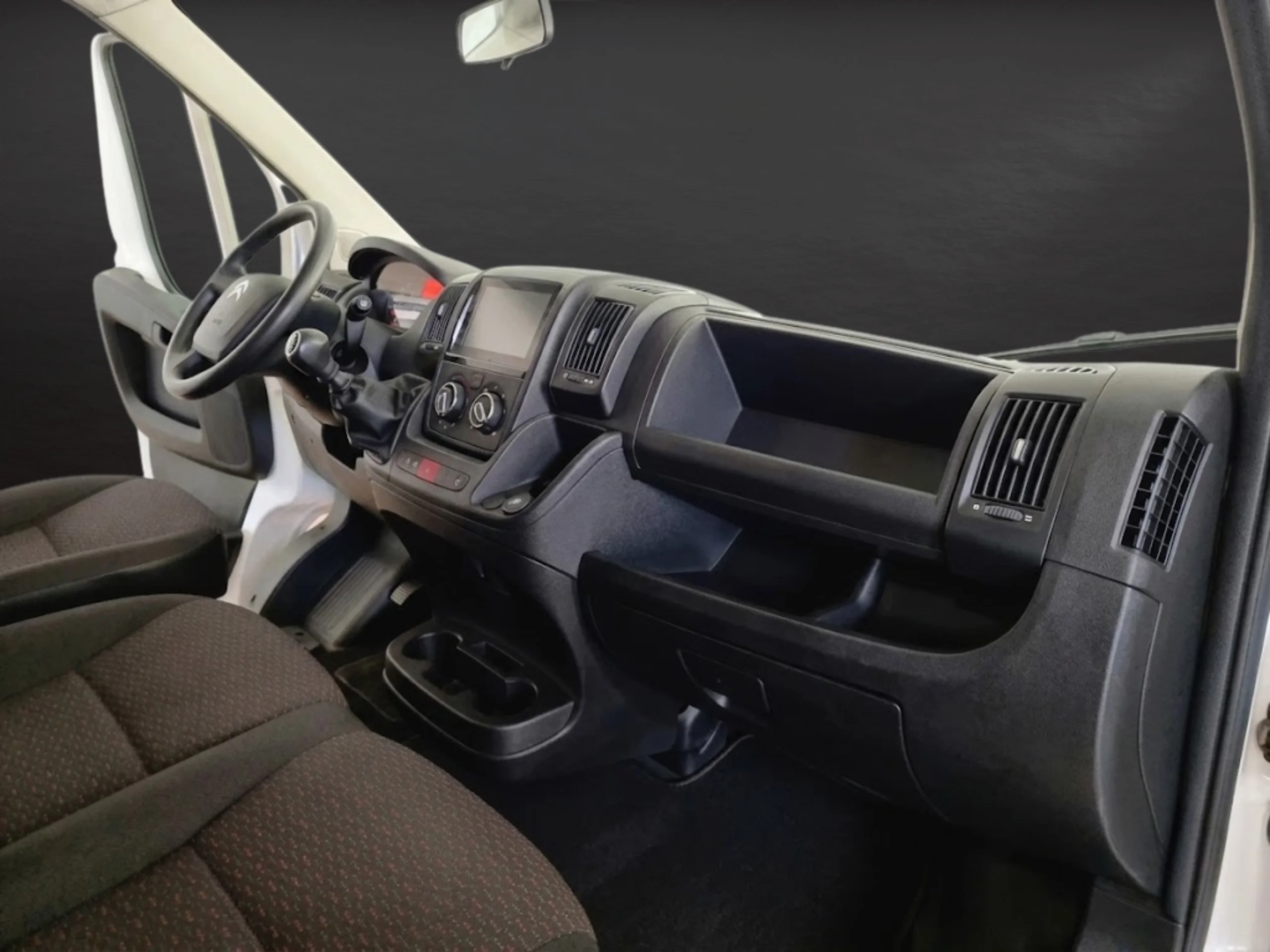 Citroen Jumper L2H2 BlueHDi (2023) | Equilibrio y Capacidad para Profesionales | Desde 380 € al mes - Foto 11