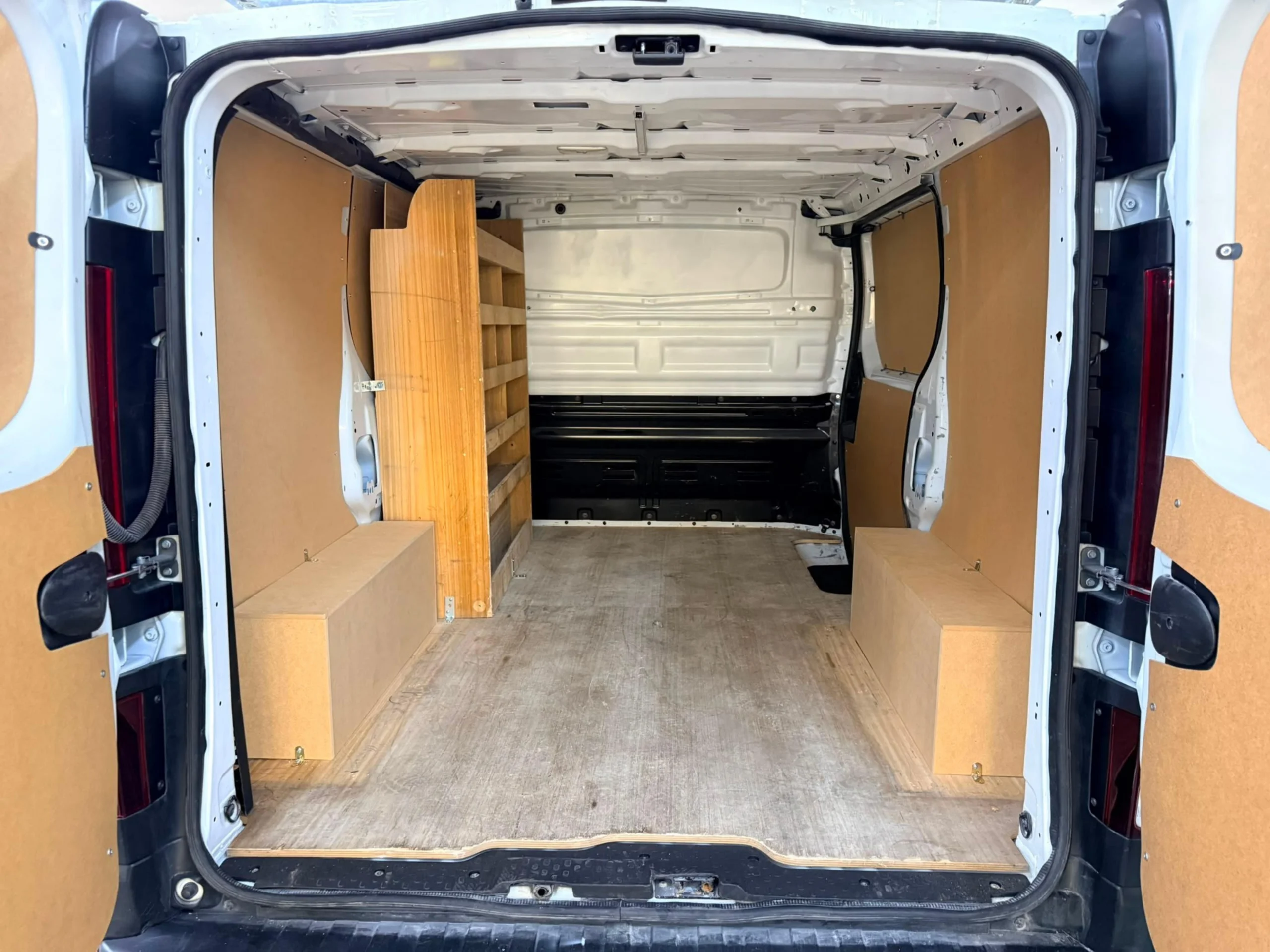 Renault Trafic L1H1 | Baca y bola de remolque | 2.0 dCi 130 CV BLUEDCI - Foto 9