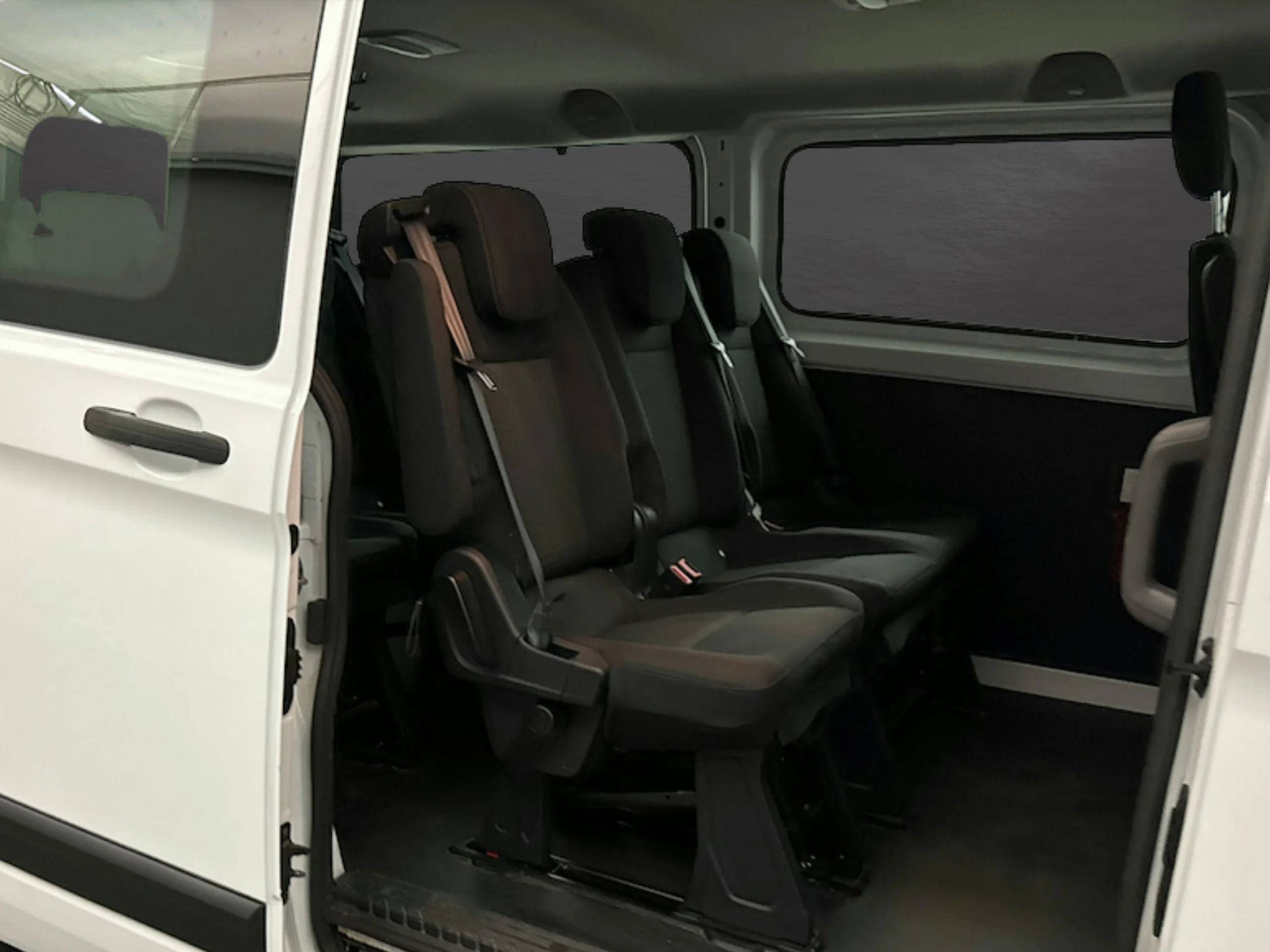 Ford Transit Custom Kombi 9 L2H1 Trend 2.0 130CV - Foto 10