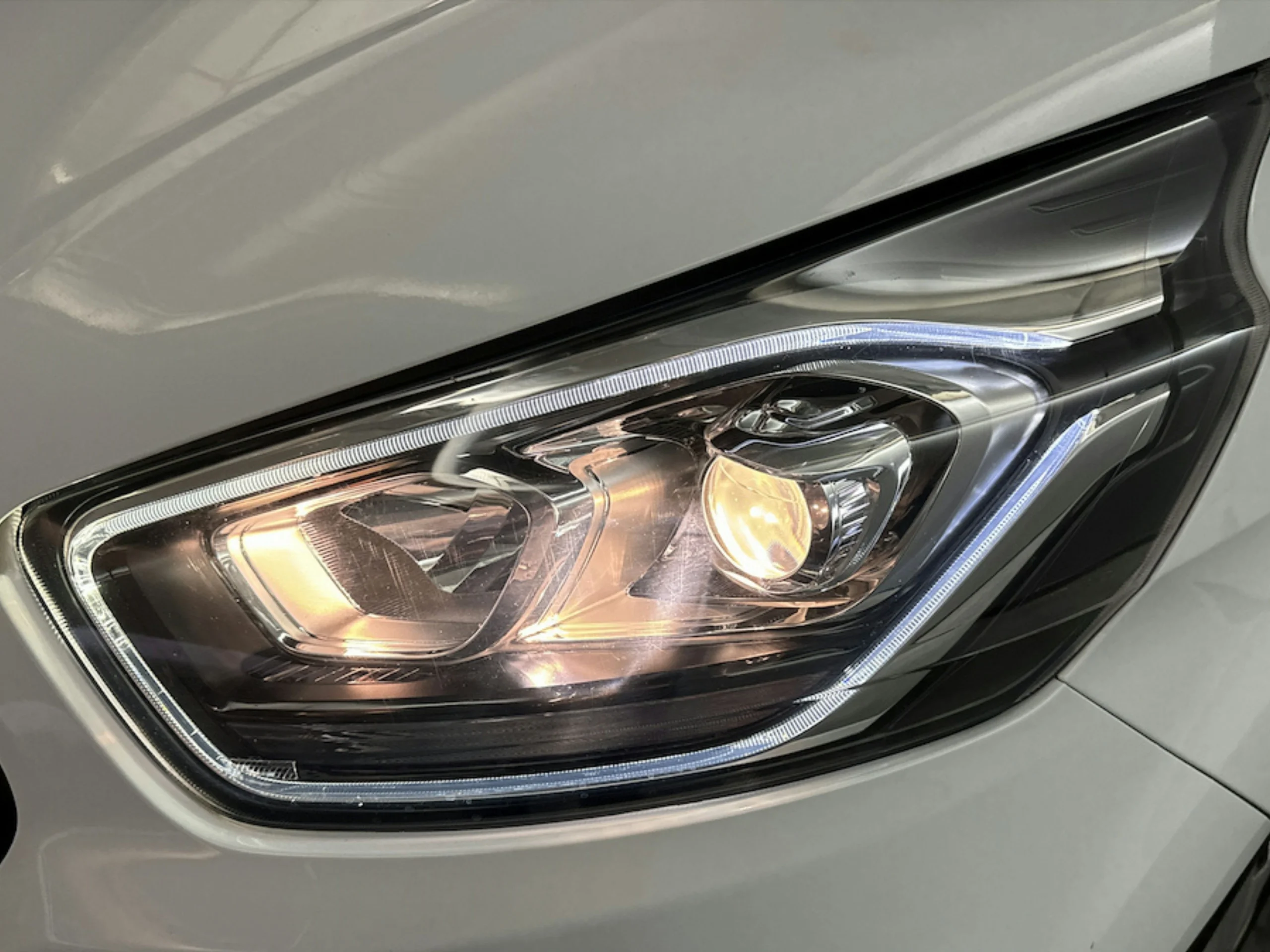 Ford Transit Custom Kombi 9 L2H1 Trend 2.0 130CV - Foto 13