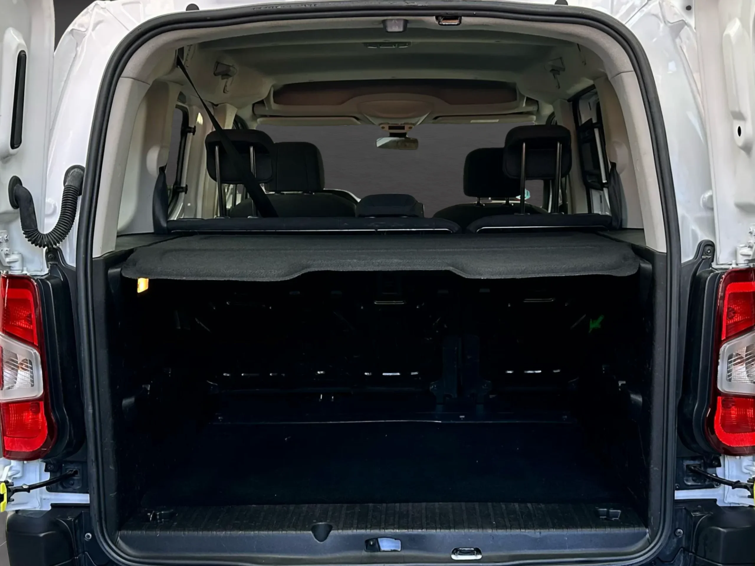 Peugeot Rifter Combi Active 100 CV  BLUEHDI - Foto 4