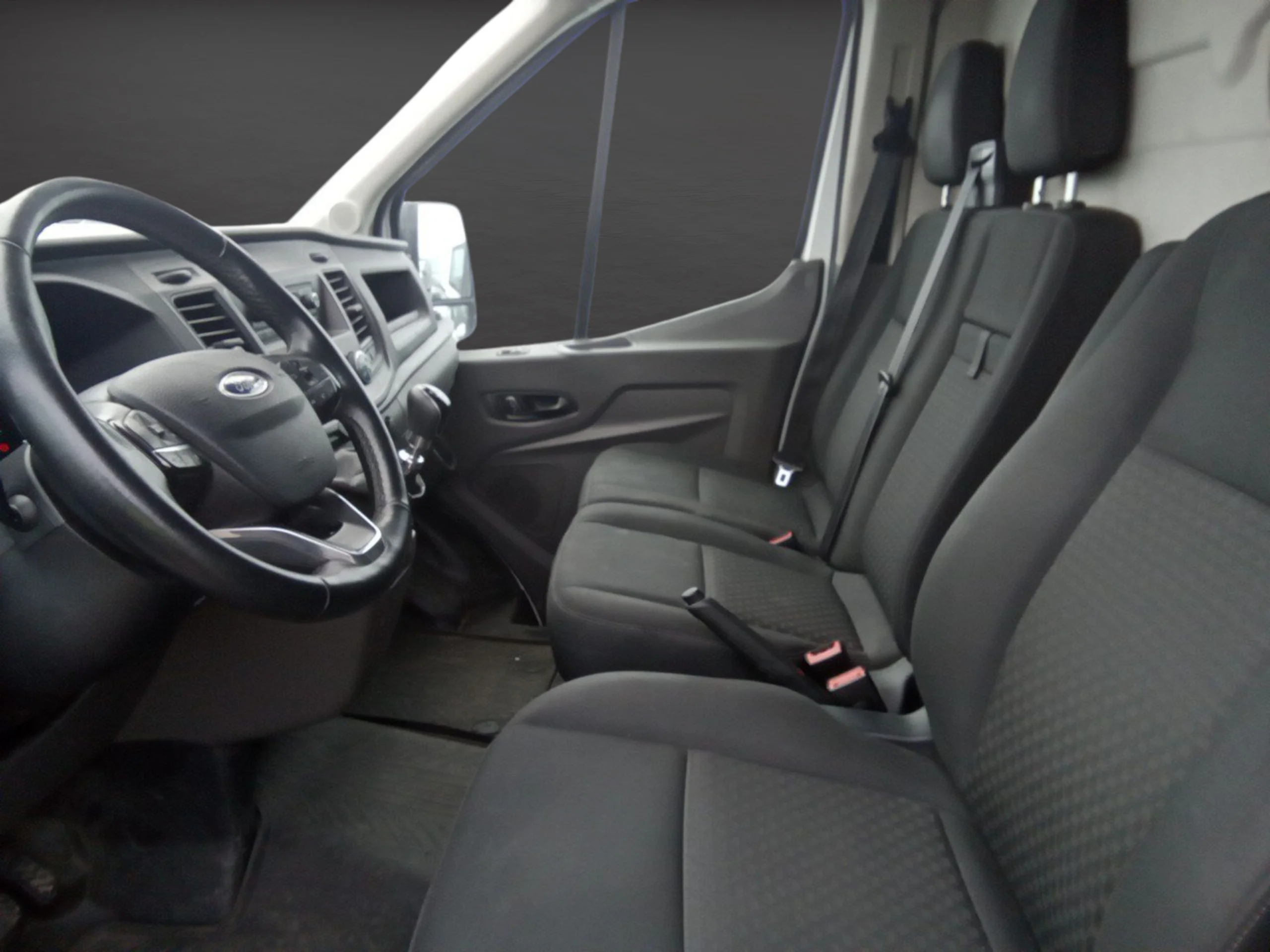 Ford Transit Carrozado L4 doble rueda Con Trampilla y Puerta lateral130 CV TREND - Foto 5