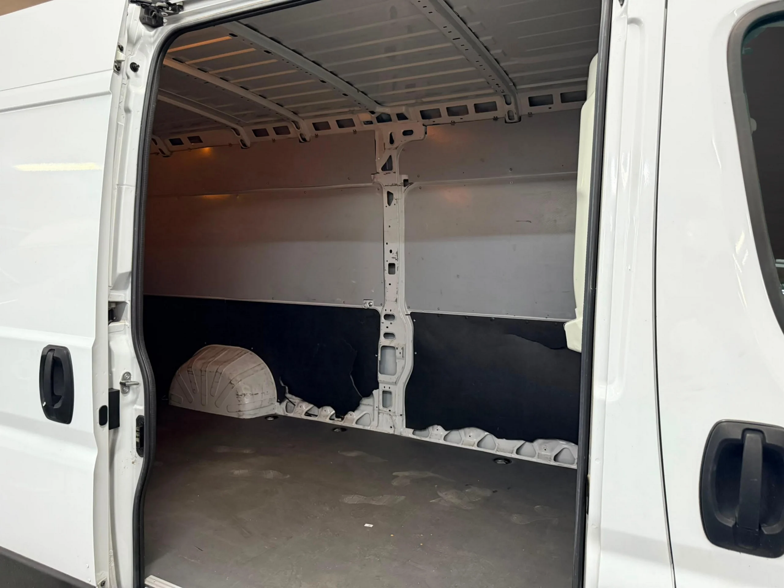 Opel Movano Opel Movano L4H2 140CV (2022) | REBU Ideal Camper | Desde 349€/mes - Foto 8