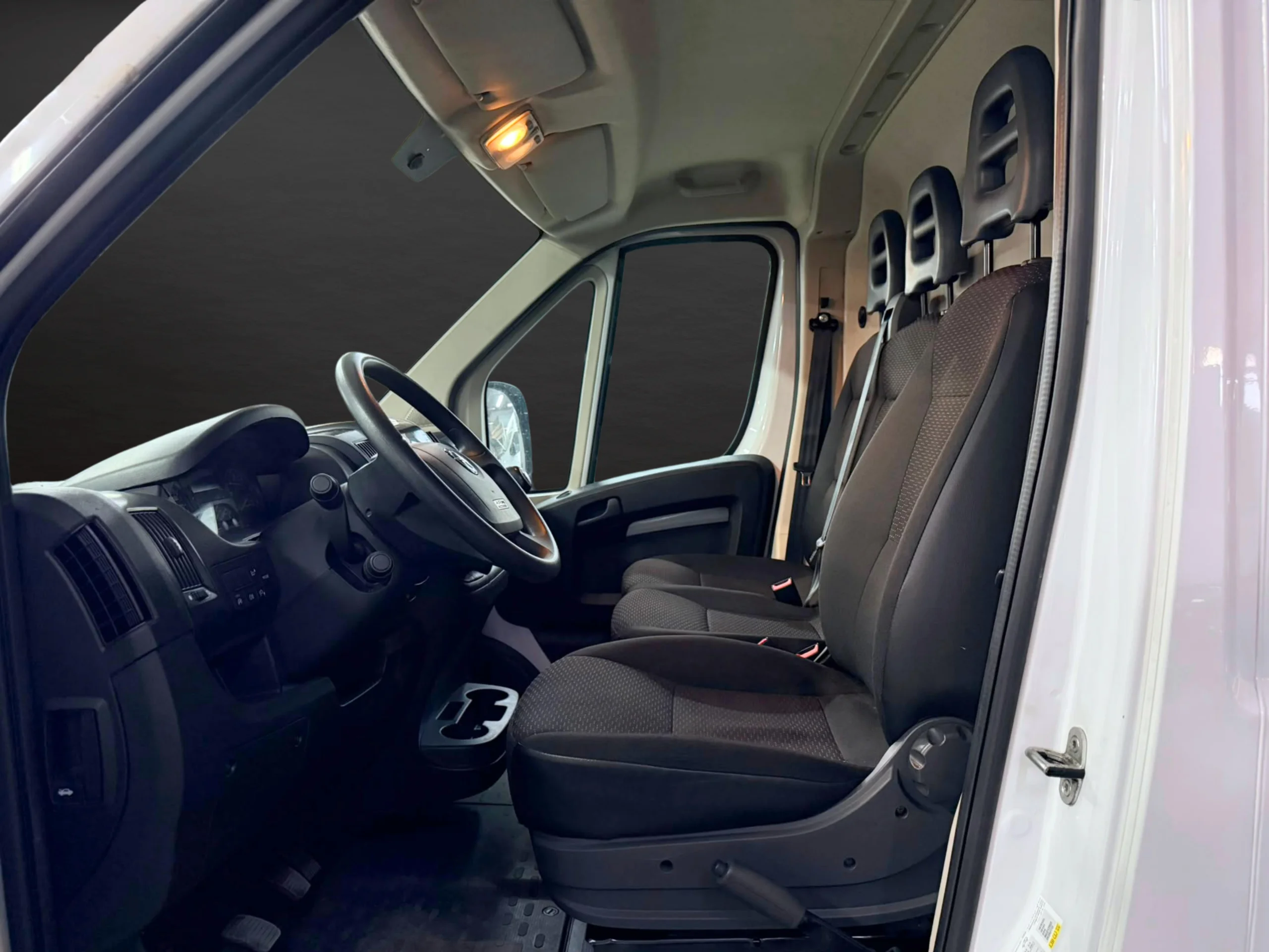 Opel Movano Opel Movano L4H2 140CV (2022) | REBU Ideal Camper | Desde 349€/mes - Foto 11
