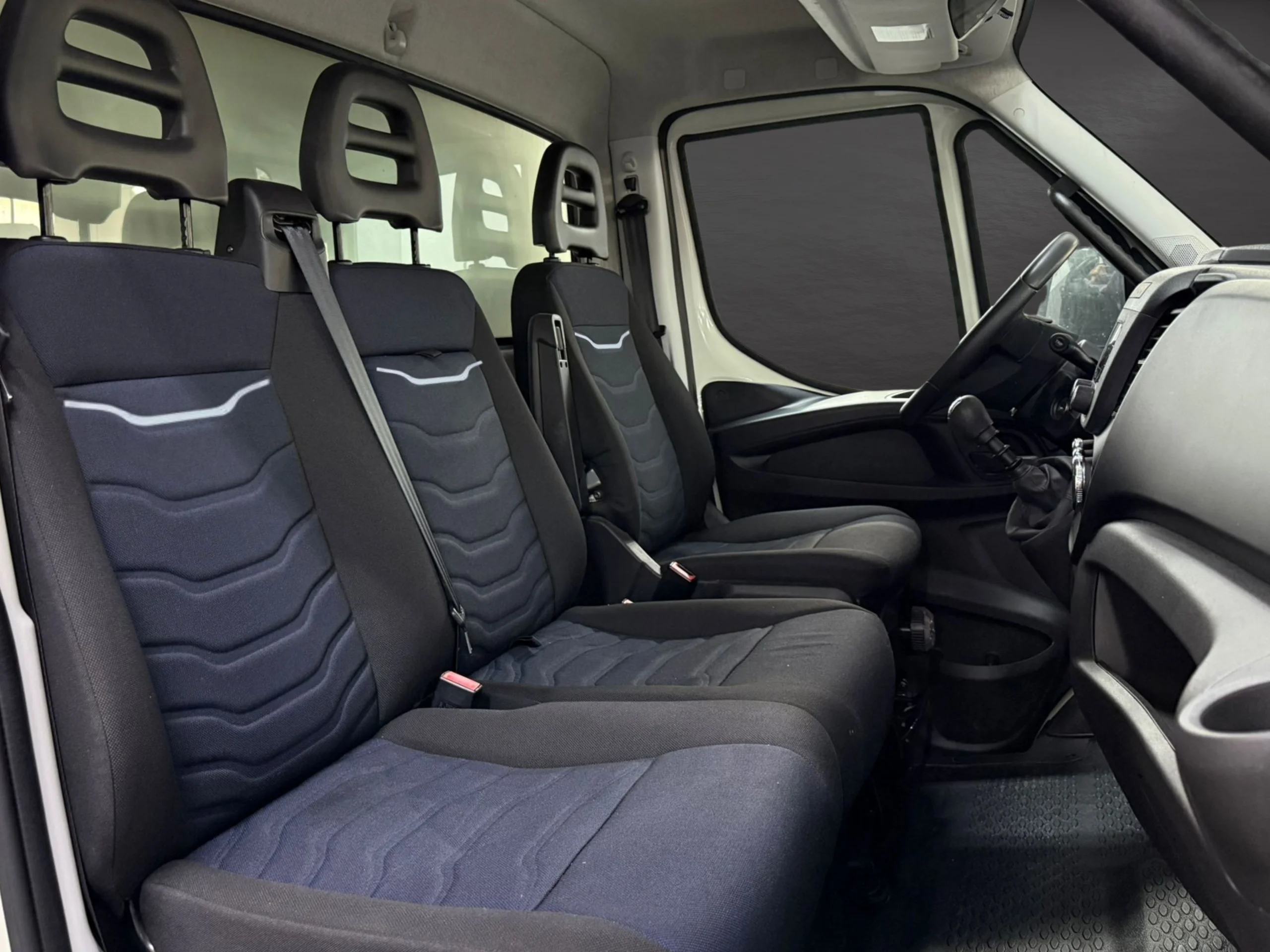 Iveco Daily Carrozado L4 Blue Power Híbrido 136 CV - Foto 9