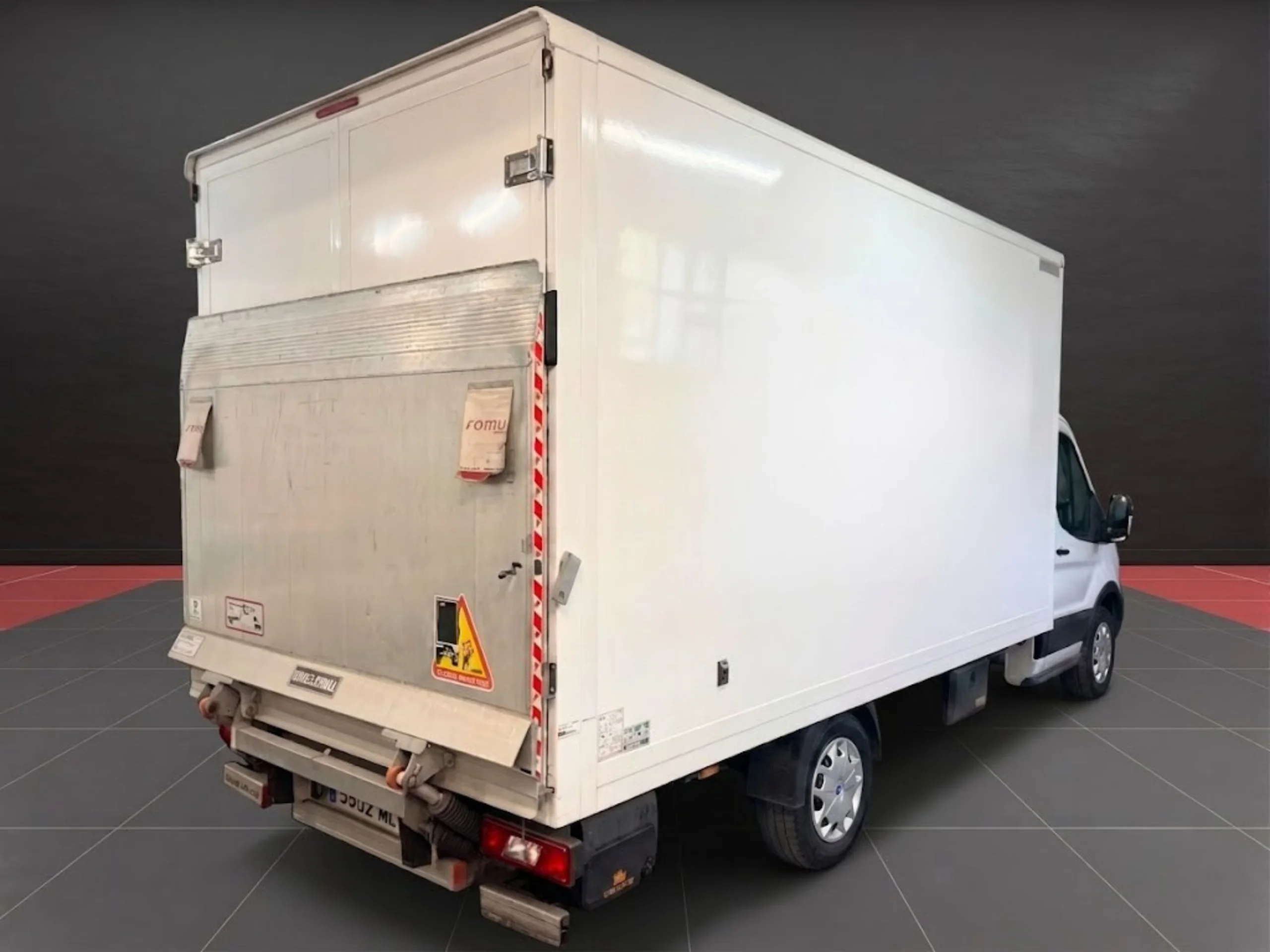 Ford Transit Carrozado L4H3 165CV con Trampilla (2023) | Desde 530€/mes - Foto 1