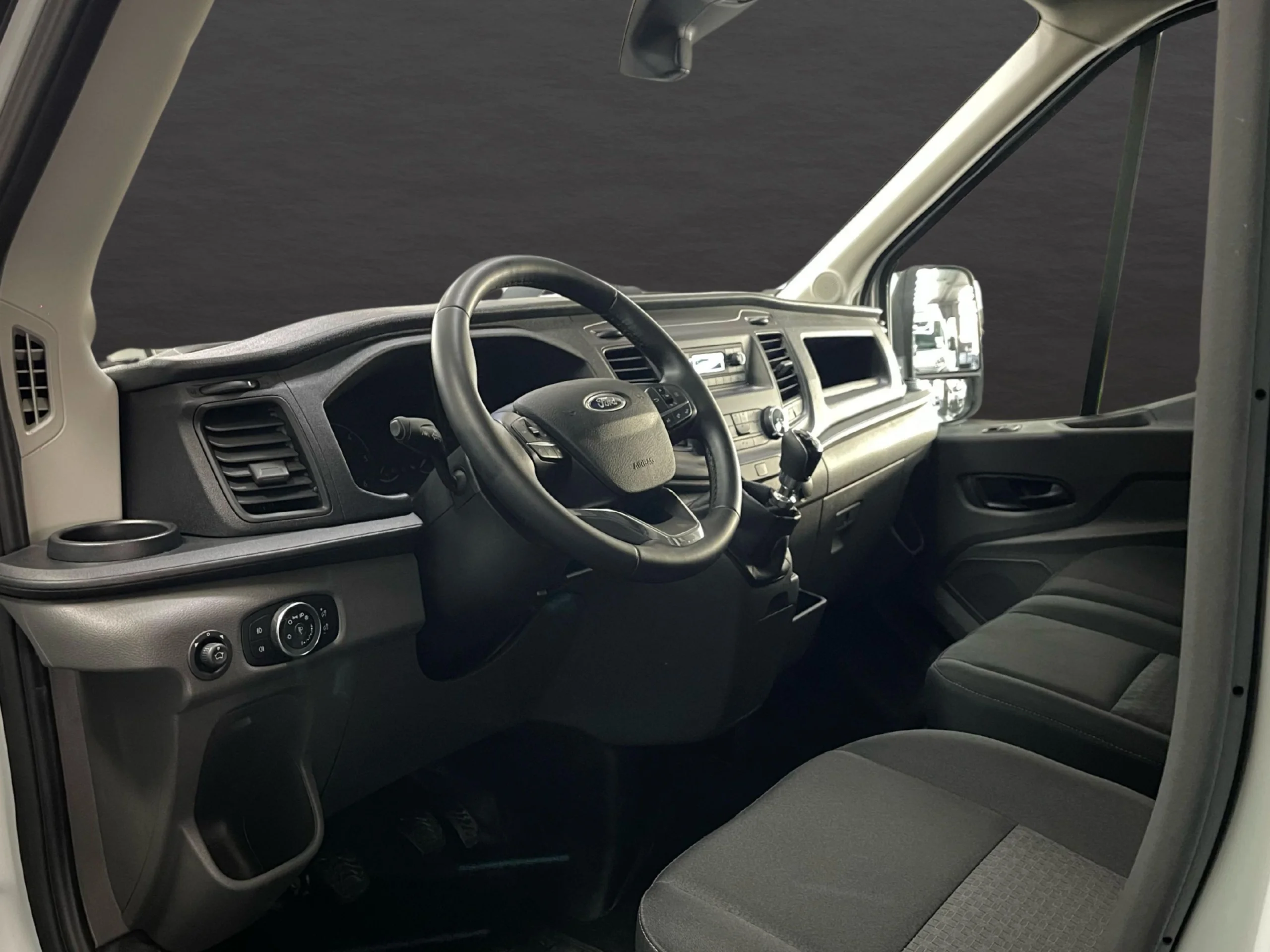 Ford Transit Carrozado L4H3 165CV con Trampilla (2023) | Desde 530€/mes - Foto 11