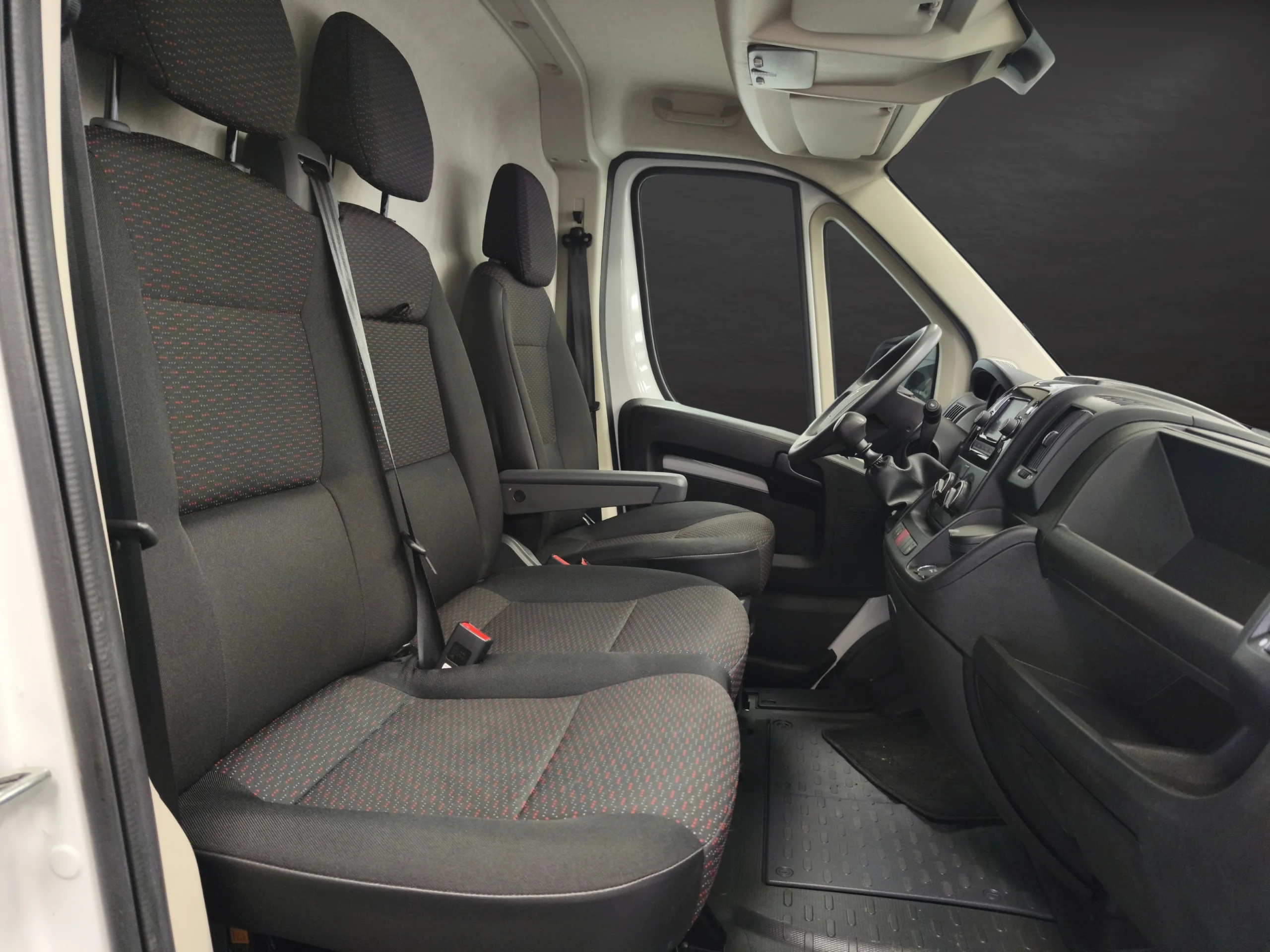 Opel Movano L1H1 (2022) – Tamaño Compacto para Ciudad ¡Desde 312 €/mes! - Foto 12