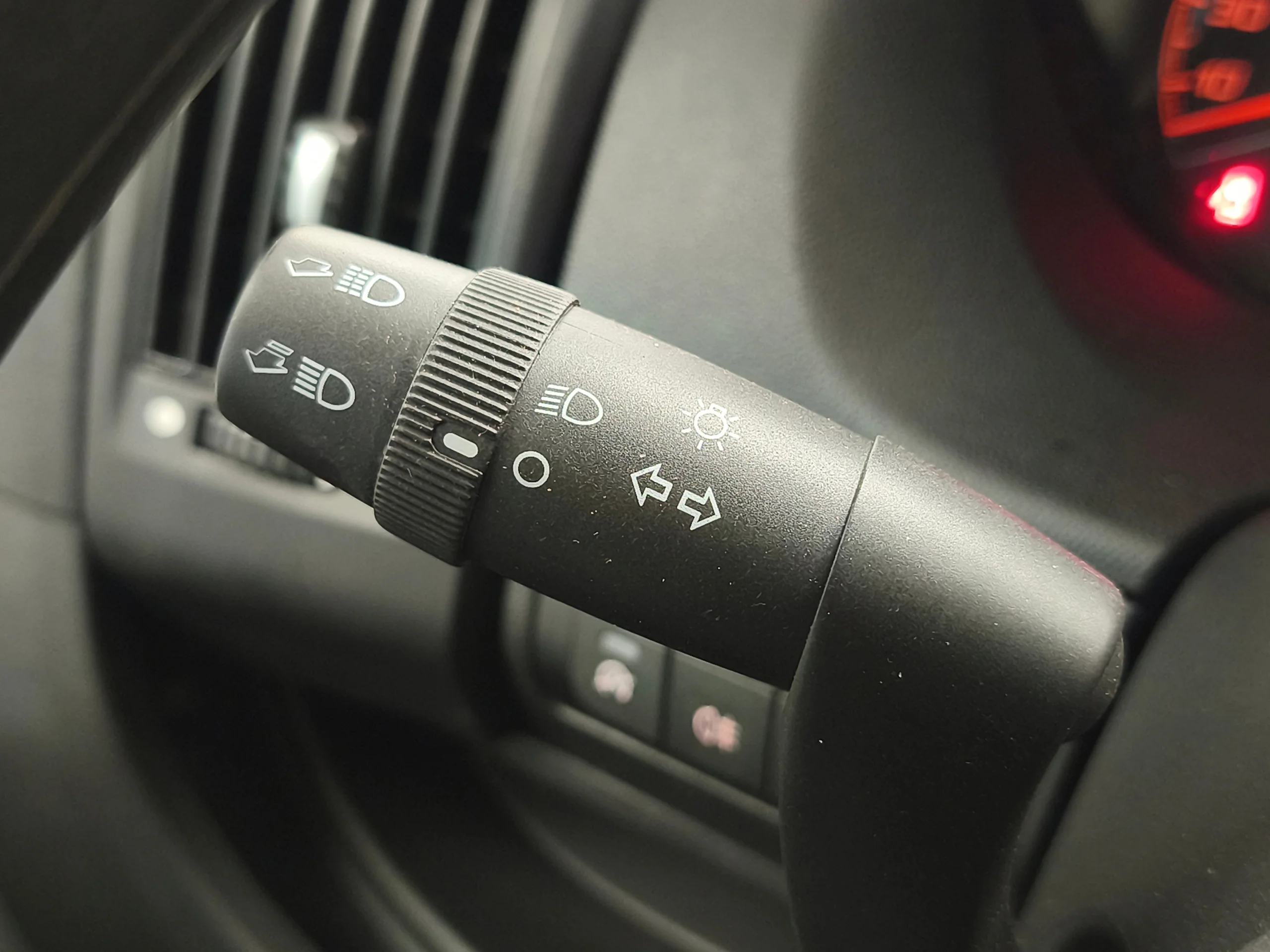 Opel Movano L1H1 (2022) – Tamaño Compacto para Ciudad ¡Desde 312 €/mes! - Foto 17