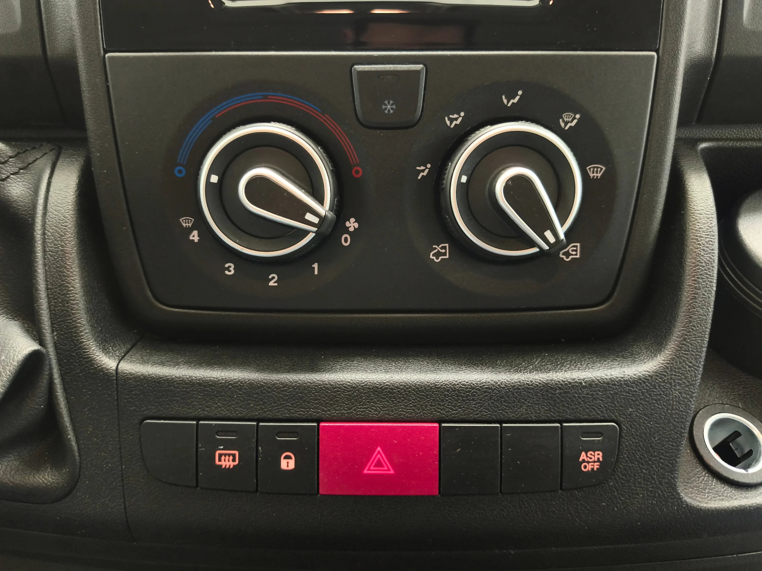 Opel Movano L1H1 (2022) – Tamaño Compacto para Ciudad ¡Desde 312 €/mes! - Foto 26